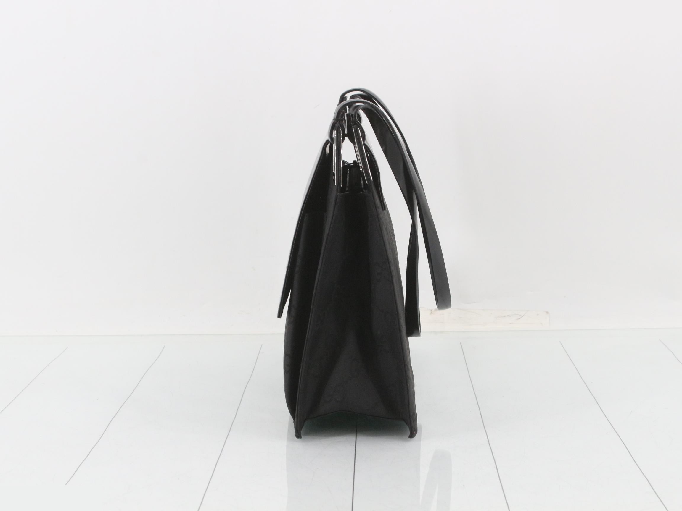handbag — view 3