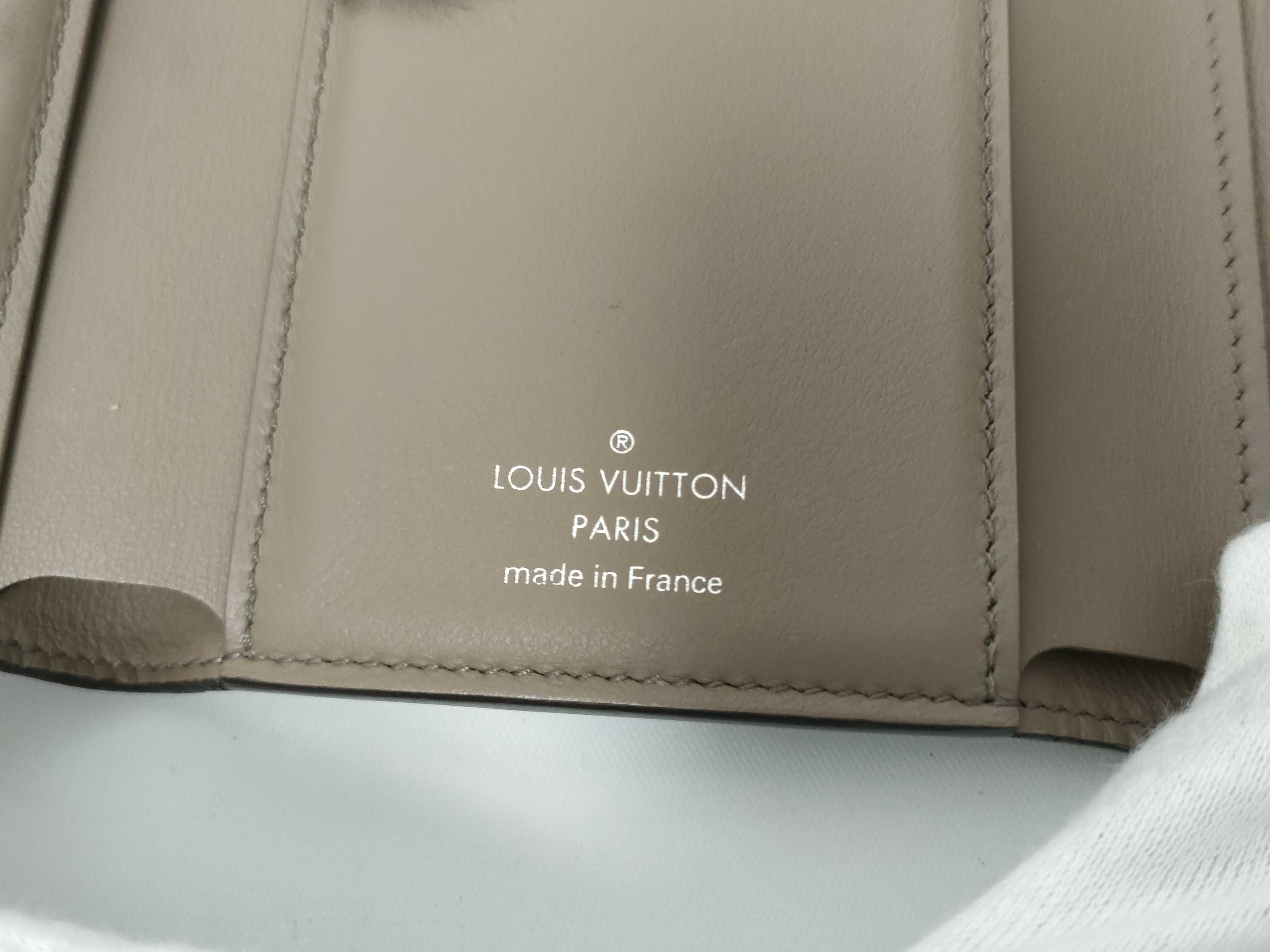 Portefeuille Capucines Compact Wallet — view 9