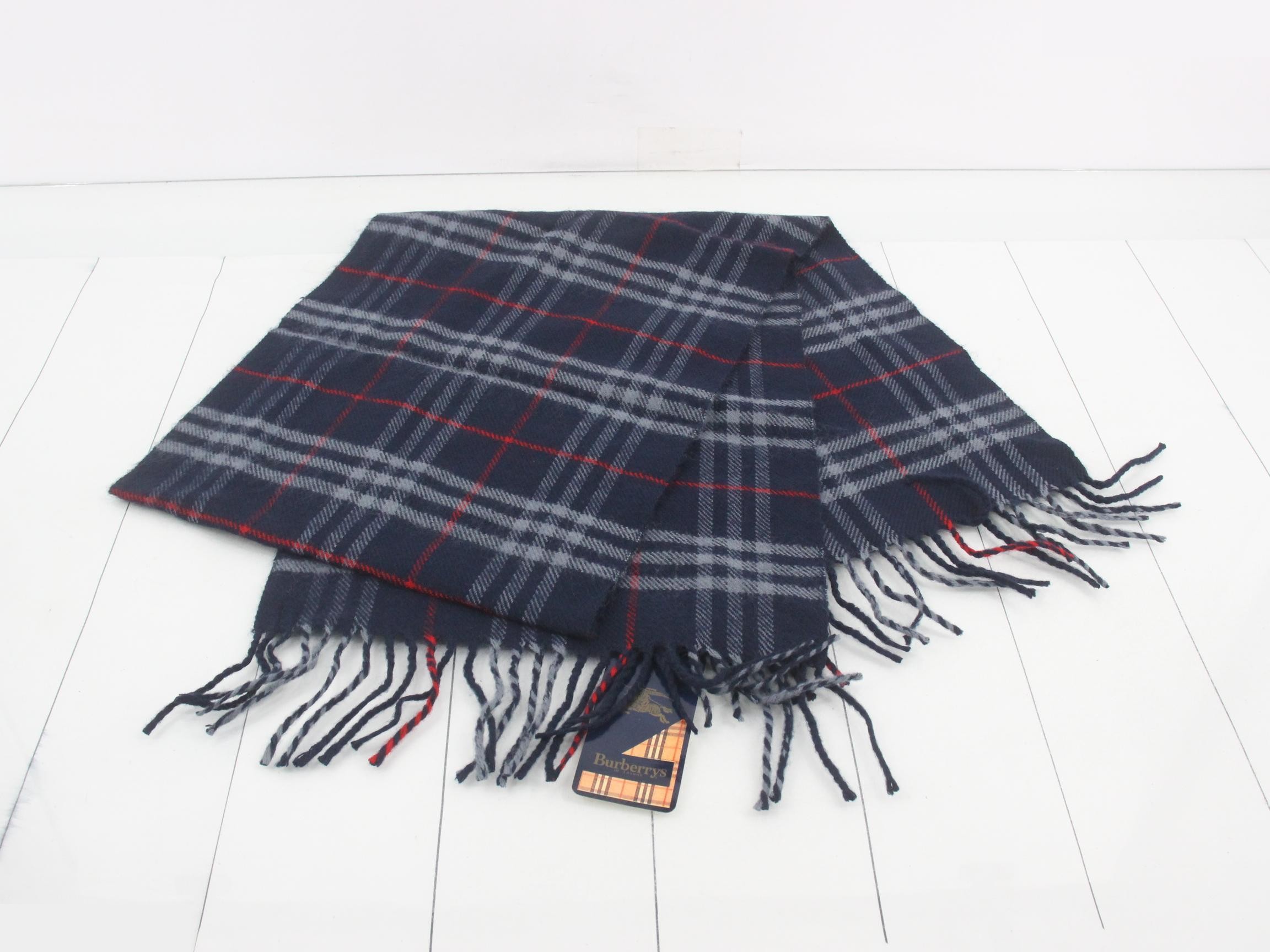New with tags, Burberry scarf, navy. — view 3