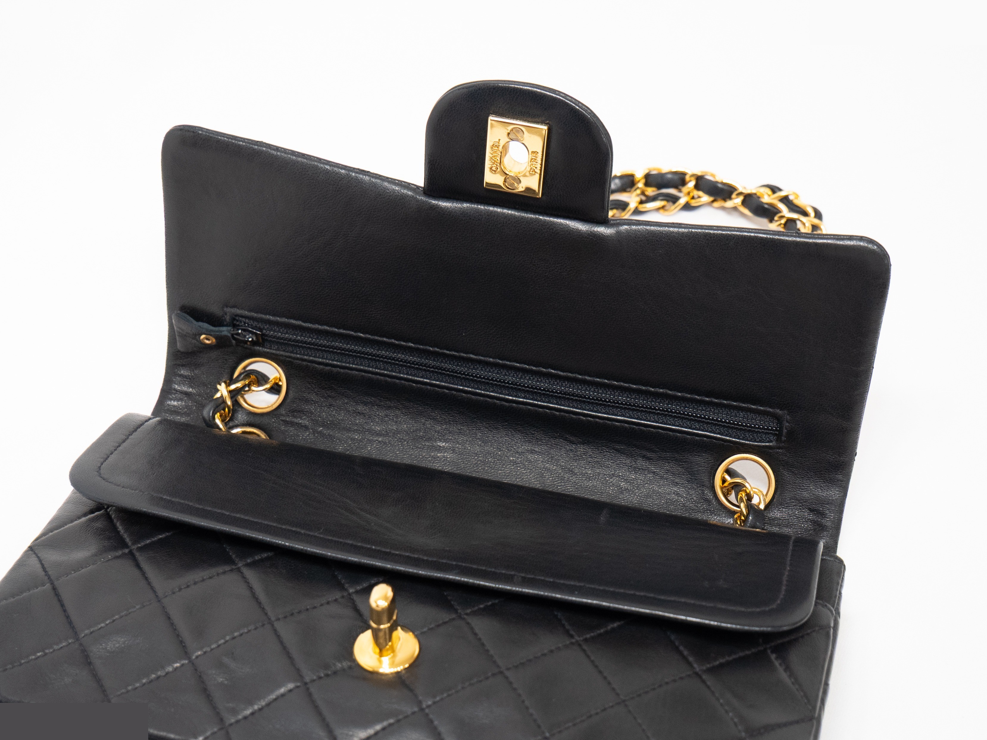 Matelassé double flap double chain lambskin black — view 7