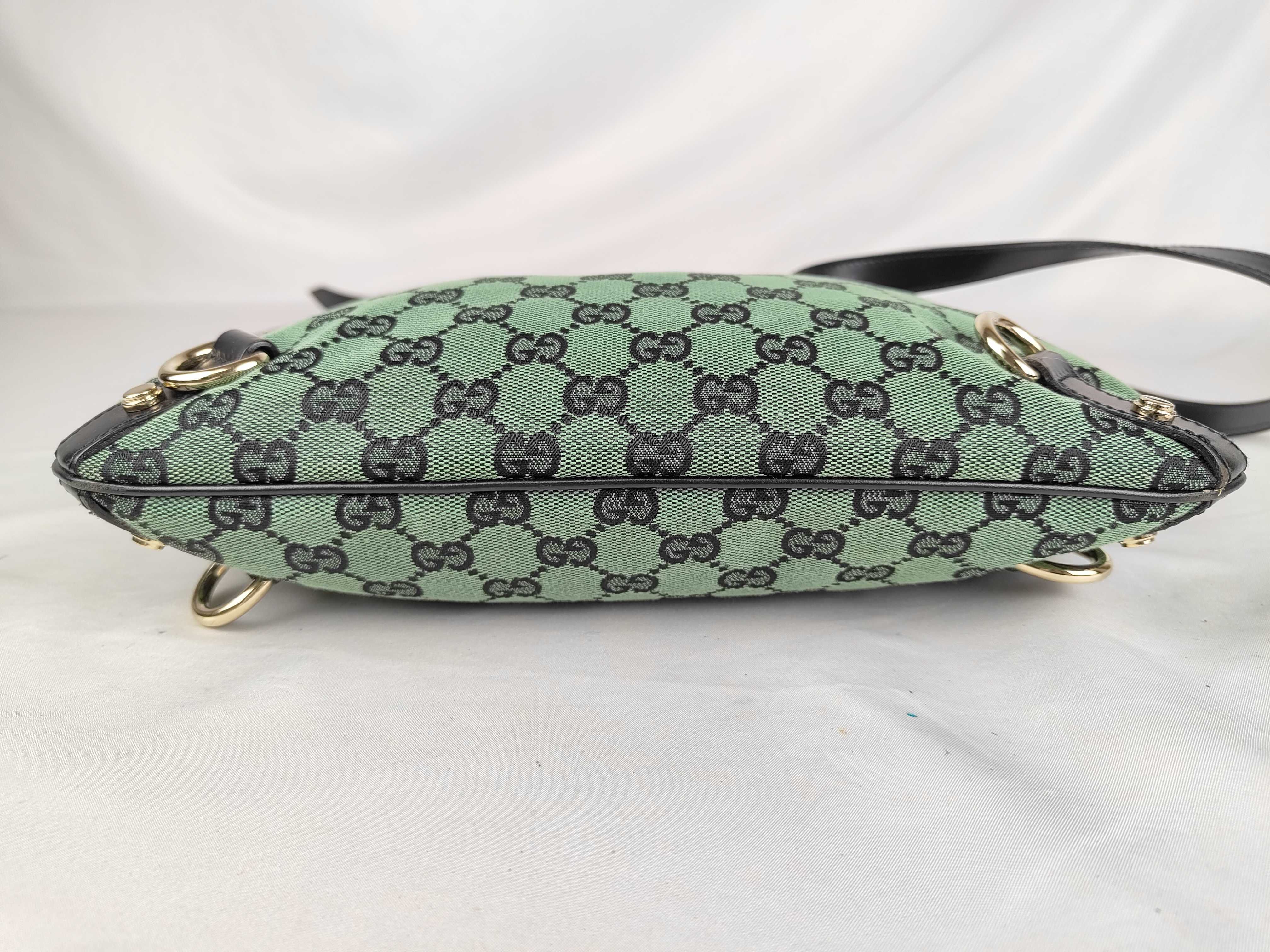 GG Canvas 272400 Shoulder Bag — view 9