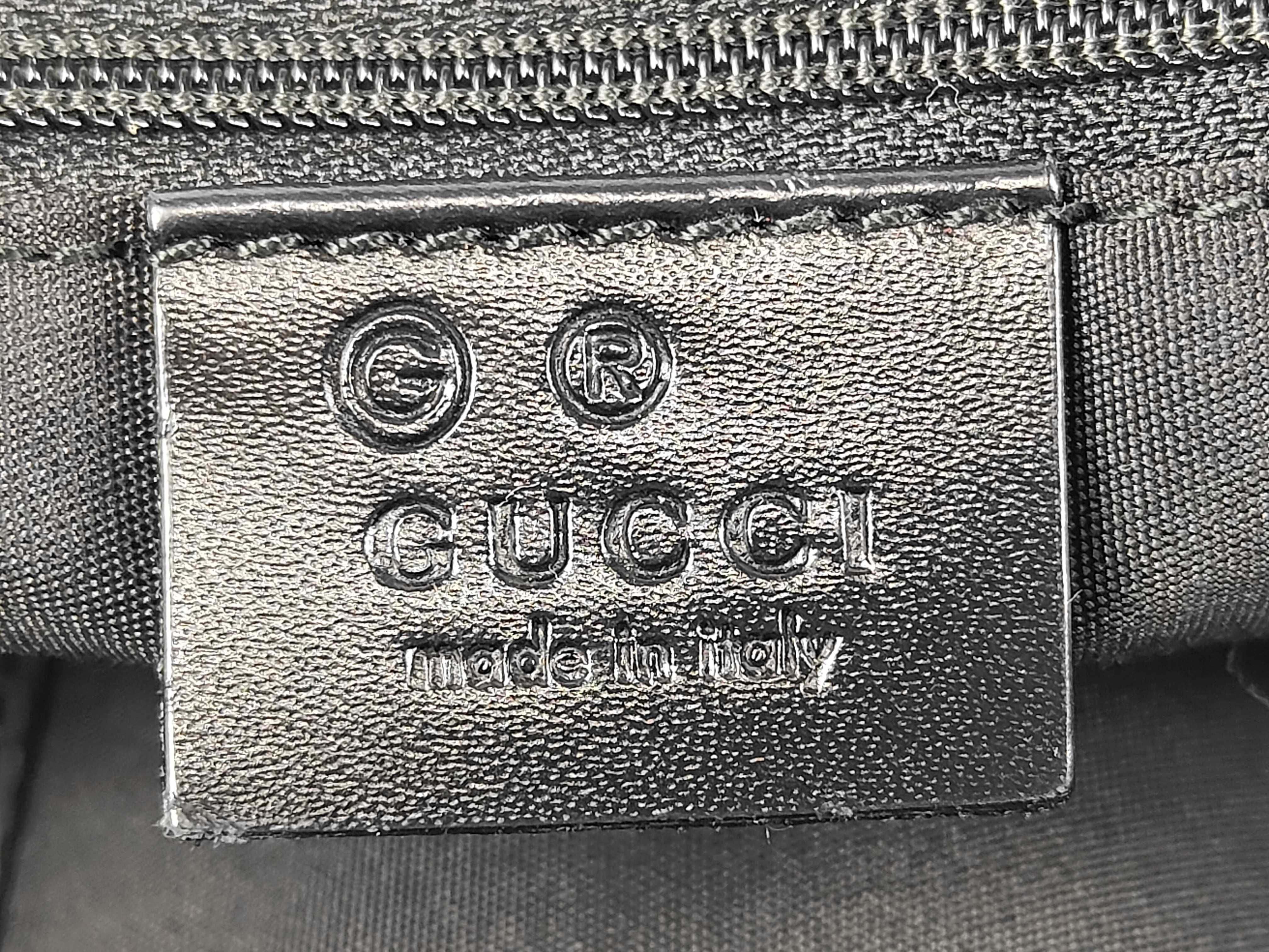 GG Canvas 272400 Shoulder Bag — view 10