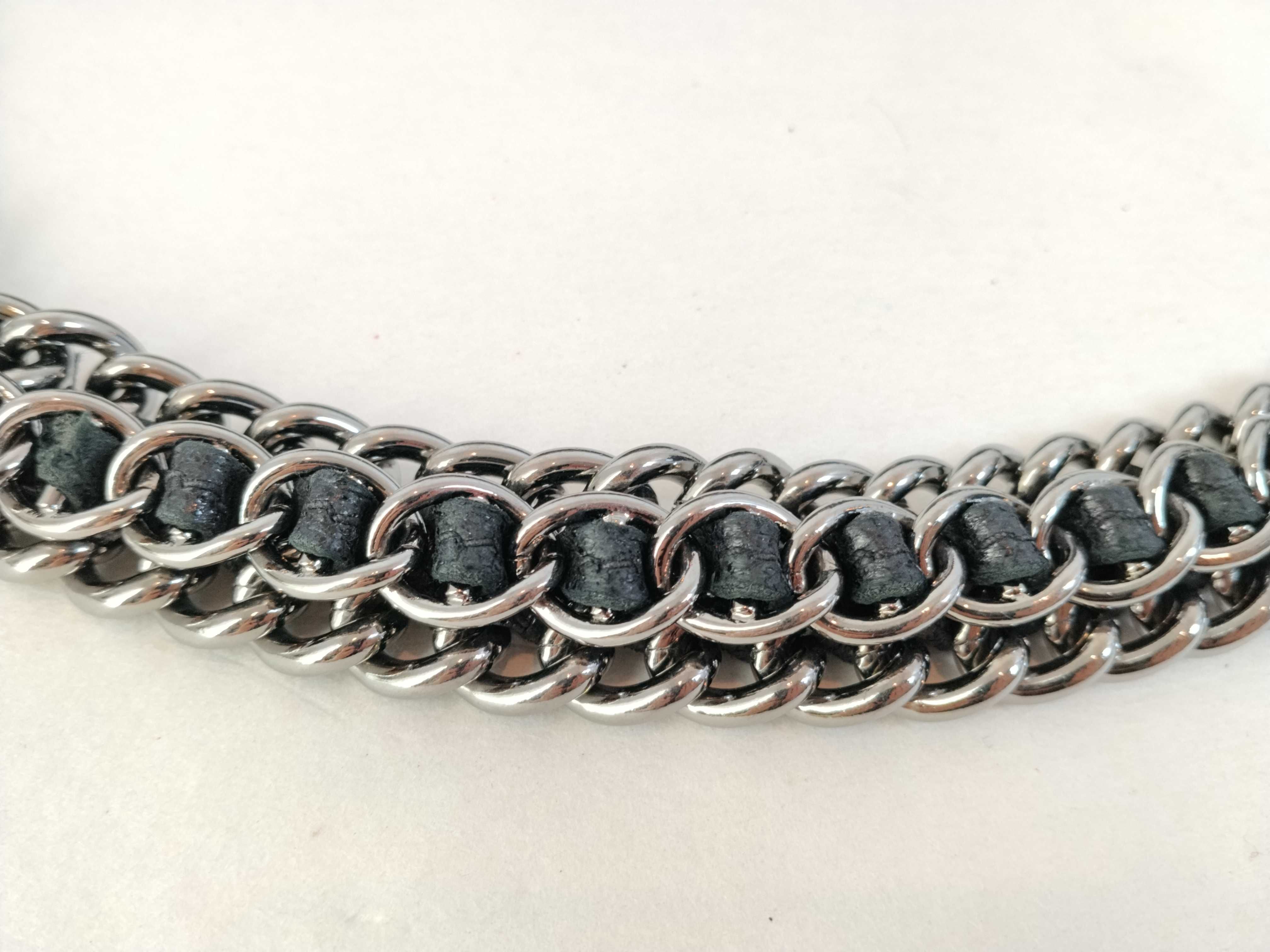 handbag, chain leather, black handbag — view 4