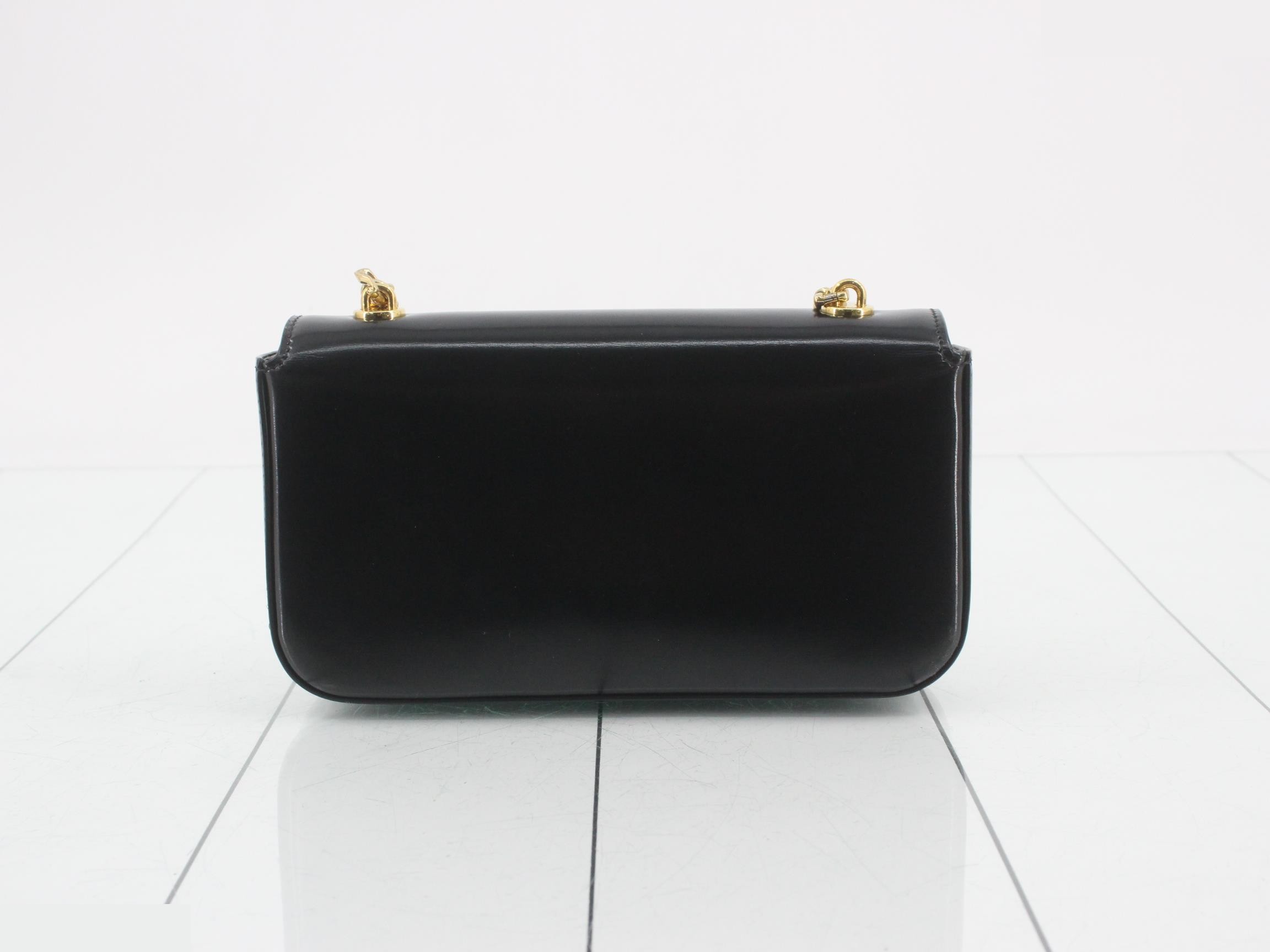 Claude Triomphe Chain Semi-Shoulder Bag — view 2