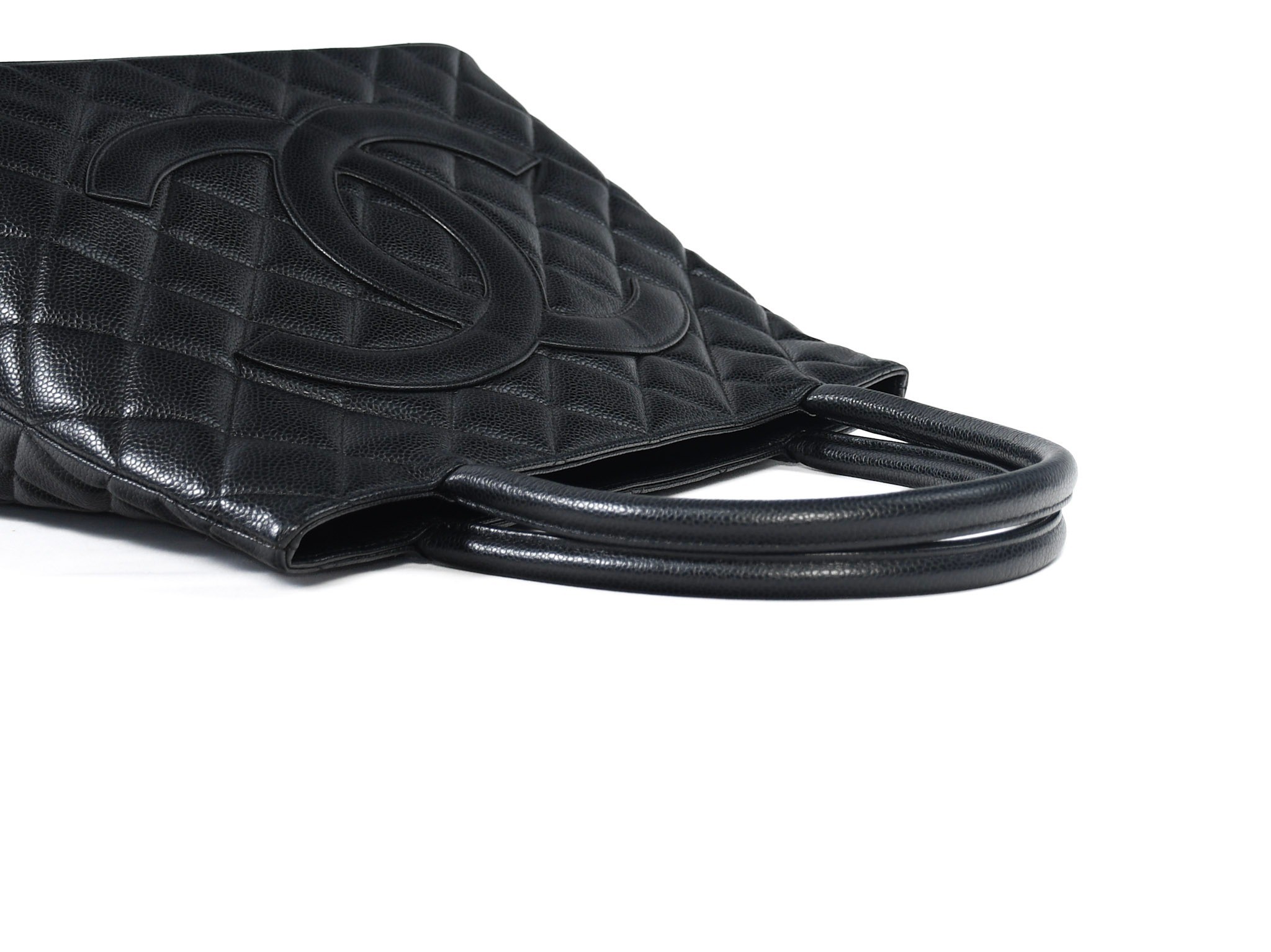 Reissue tote bag, caviar leather, serial number 10s, silver hardware. — view 9