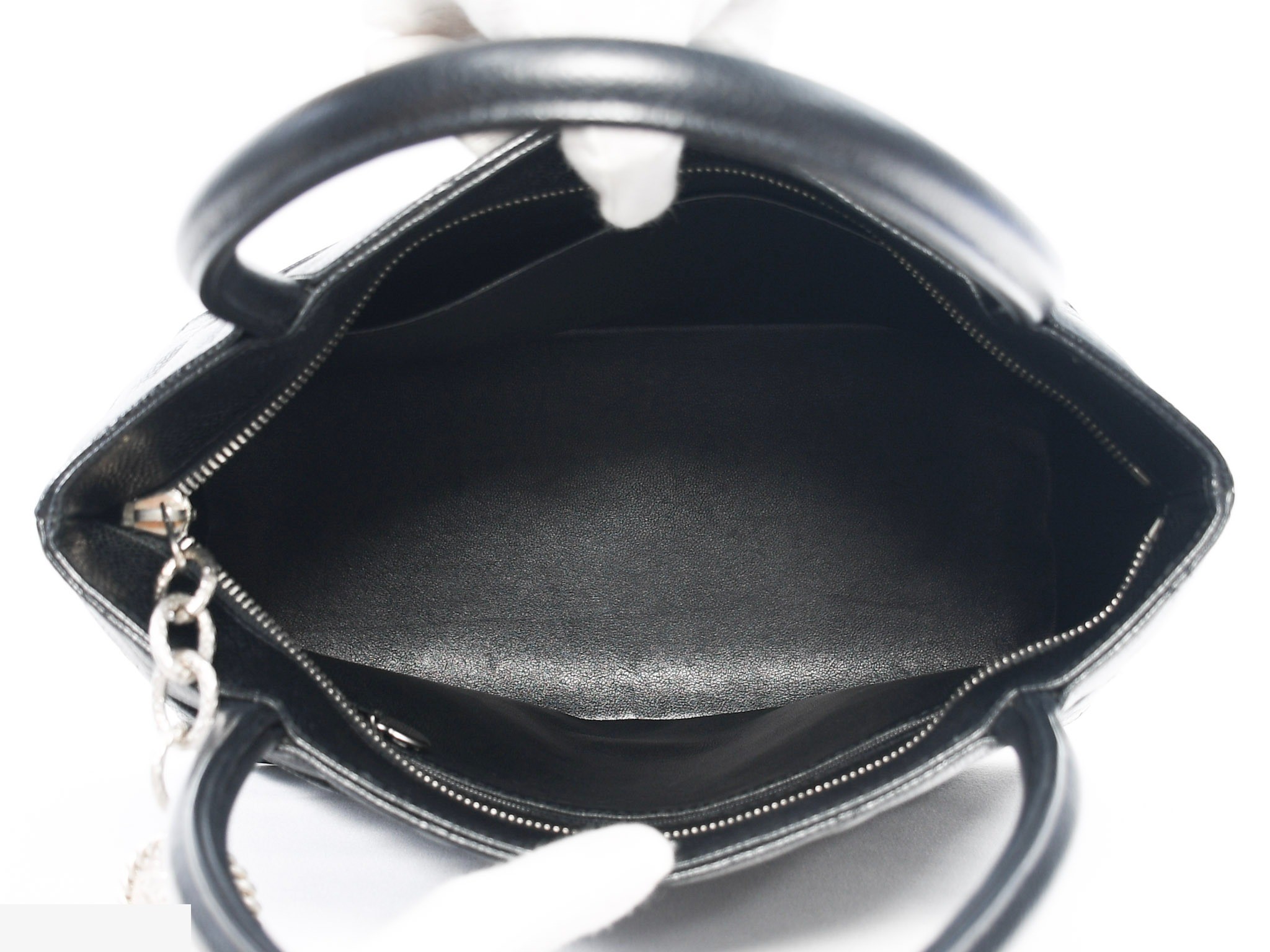Reissue tote bag, caviar leather, serial number 10s, silver hardware. — view 10