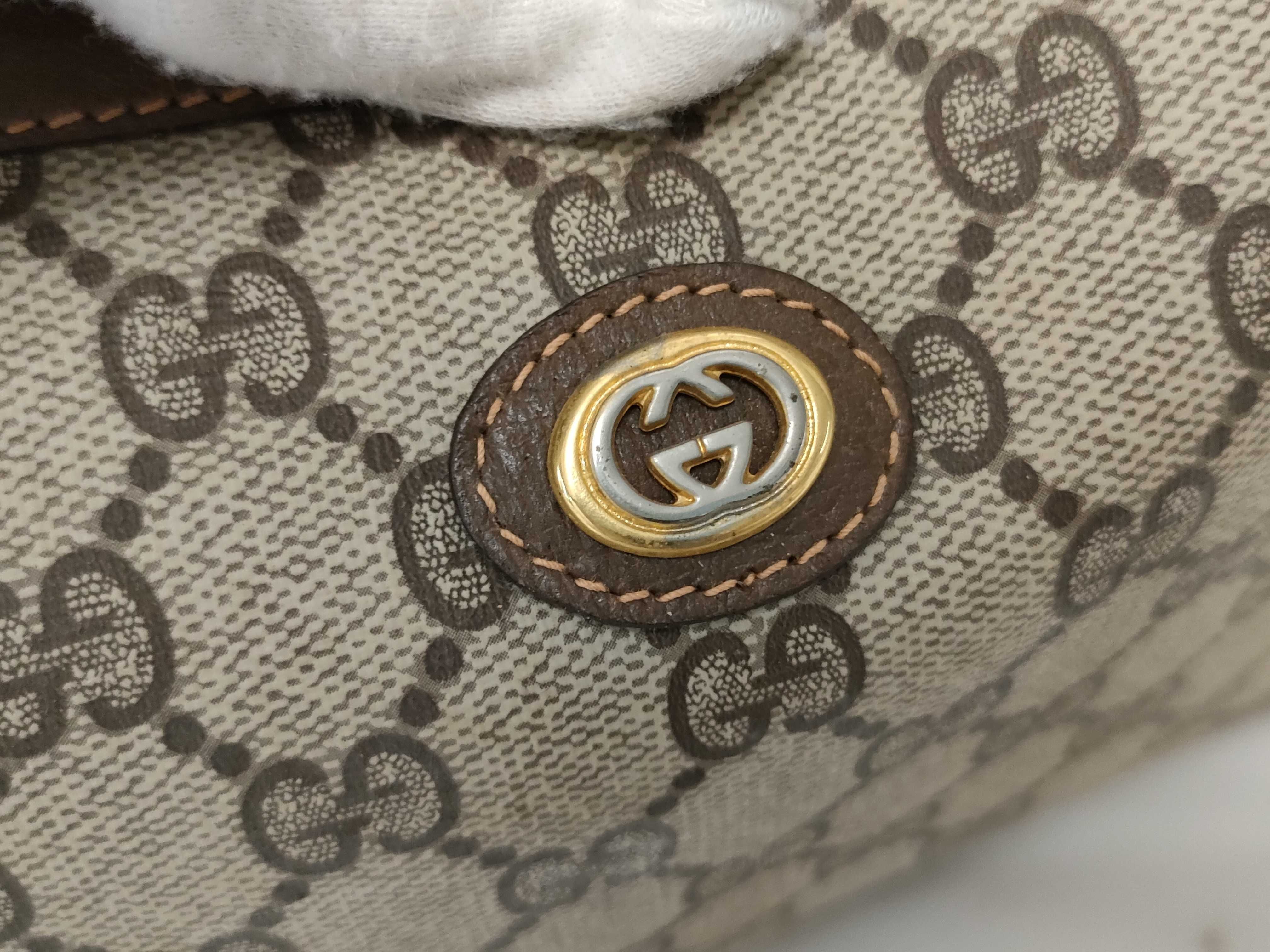 GG Supreme Old Gucci GG Supreme Clutch Bag — view 11