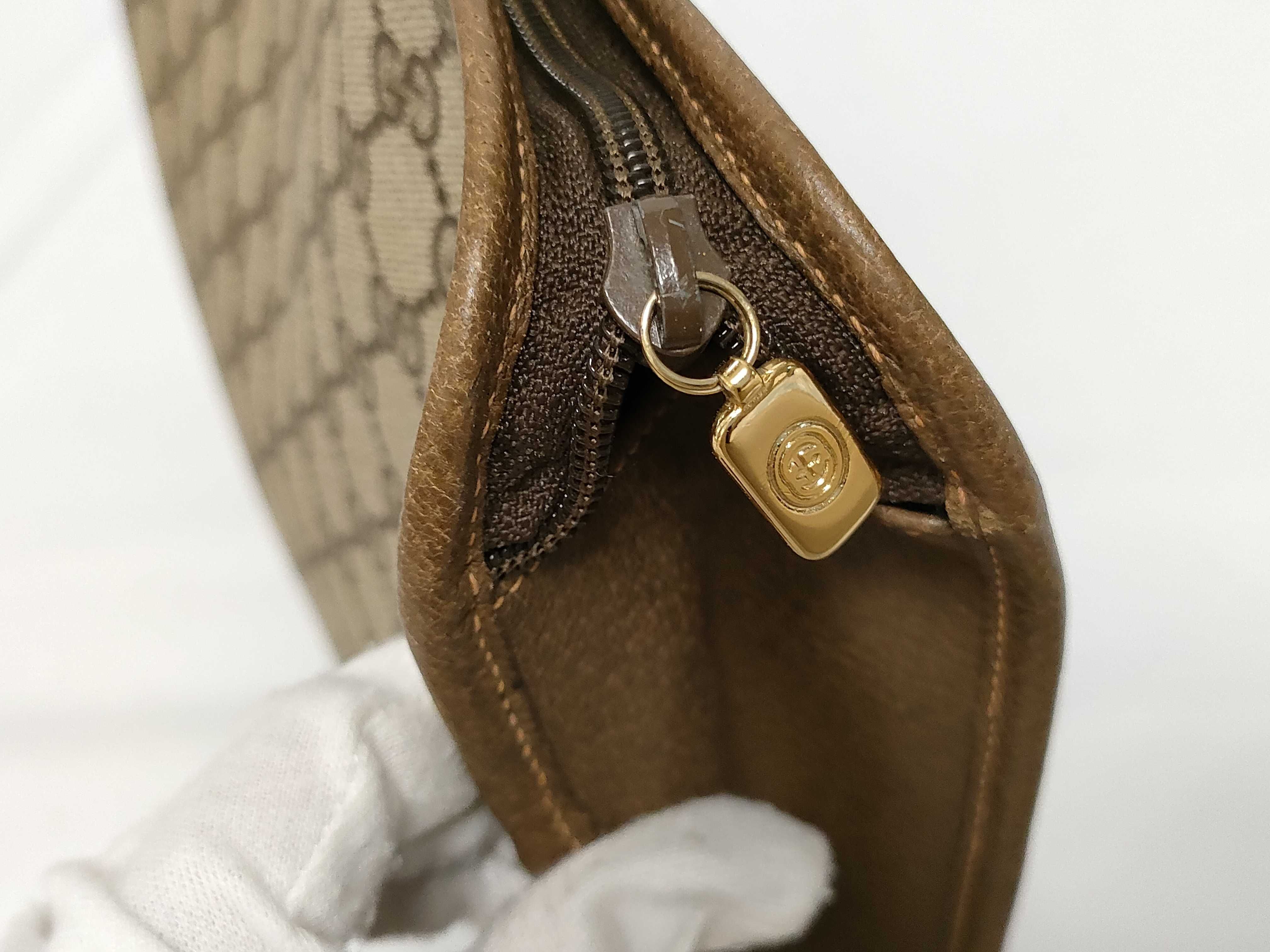 GG Supreme Old Gucci GG Supreme Clutch Bag — view 5