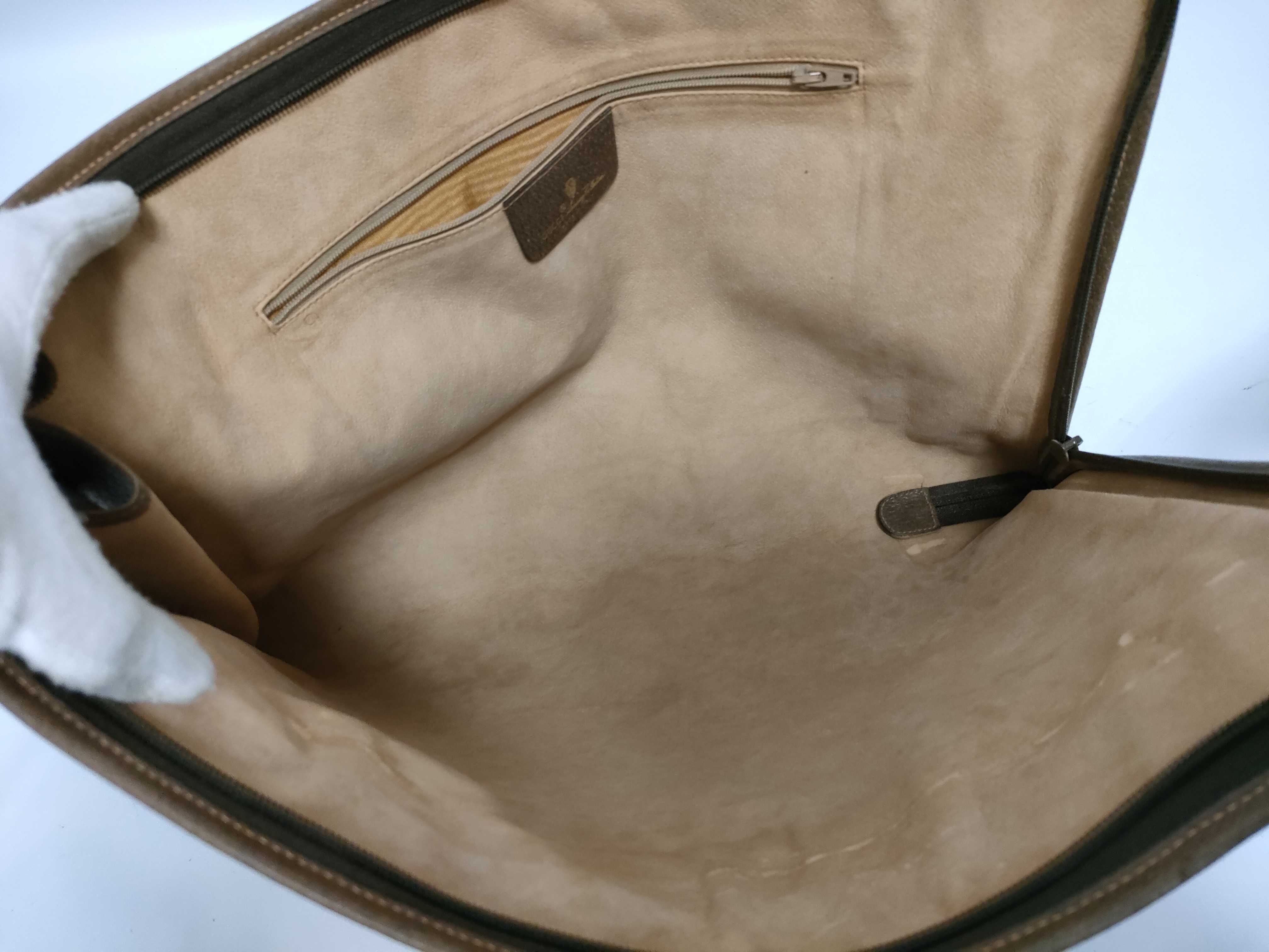 GG Supreme Old Gucci GG Supreme Clutch Bag — view 6