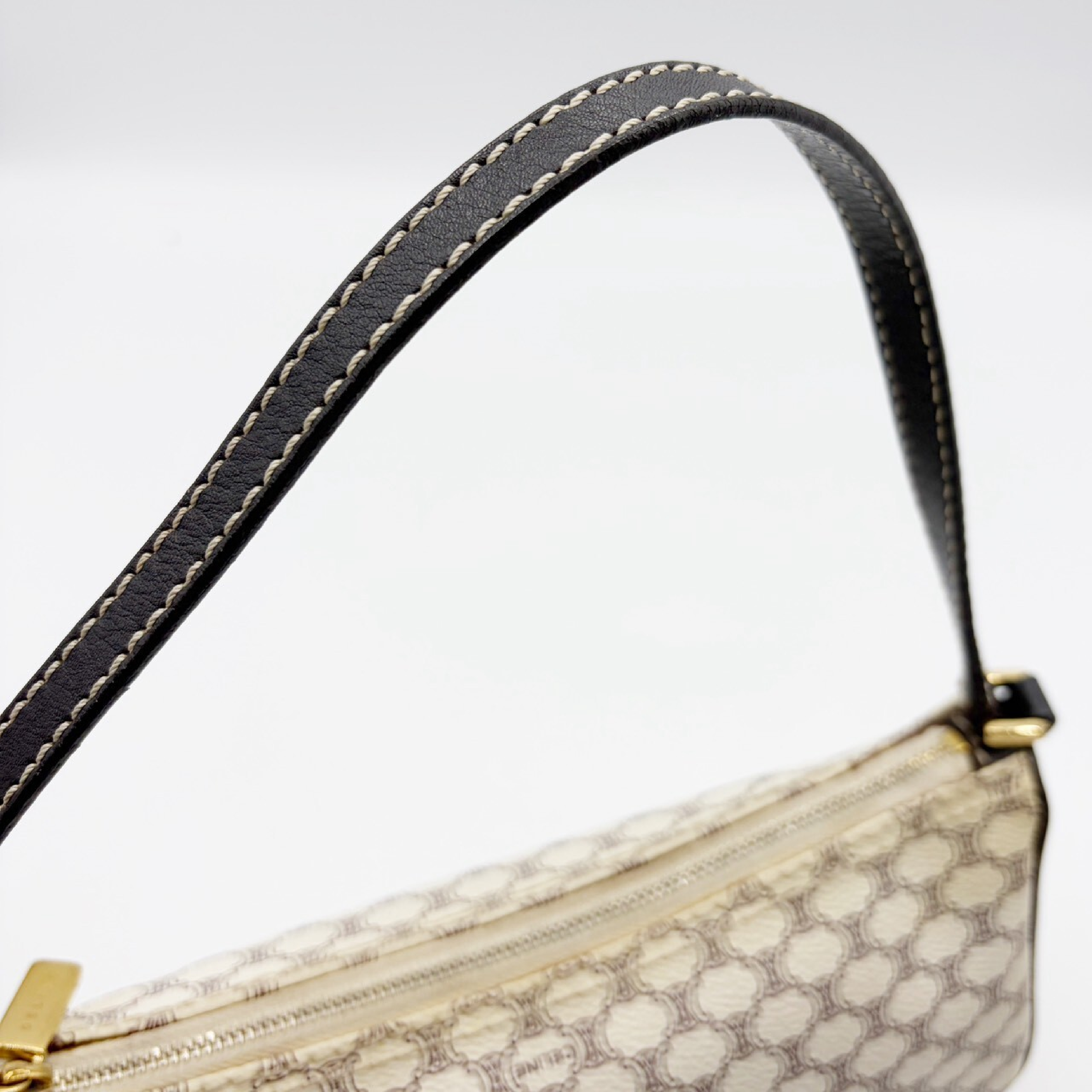 Macadam Accessory Pouch — view 11