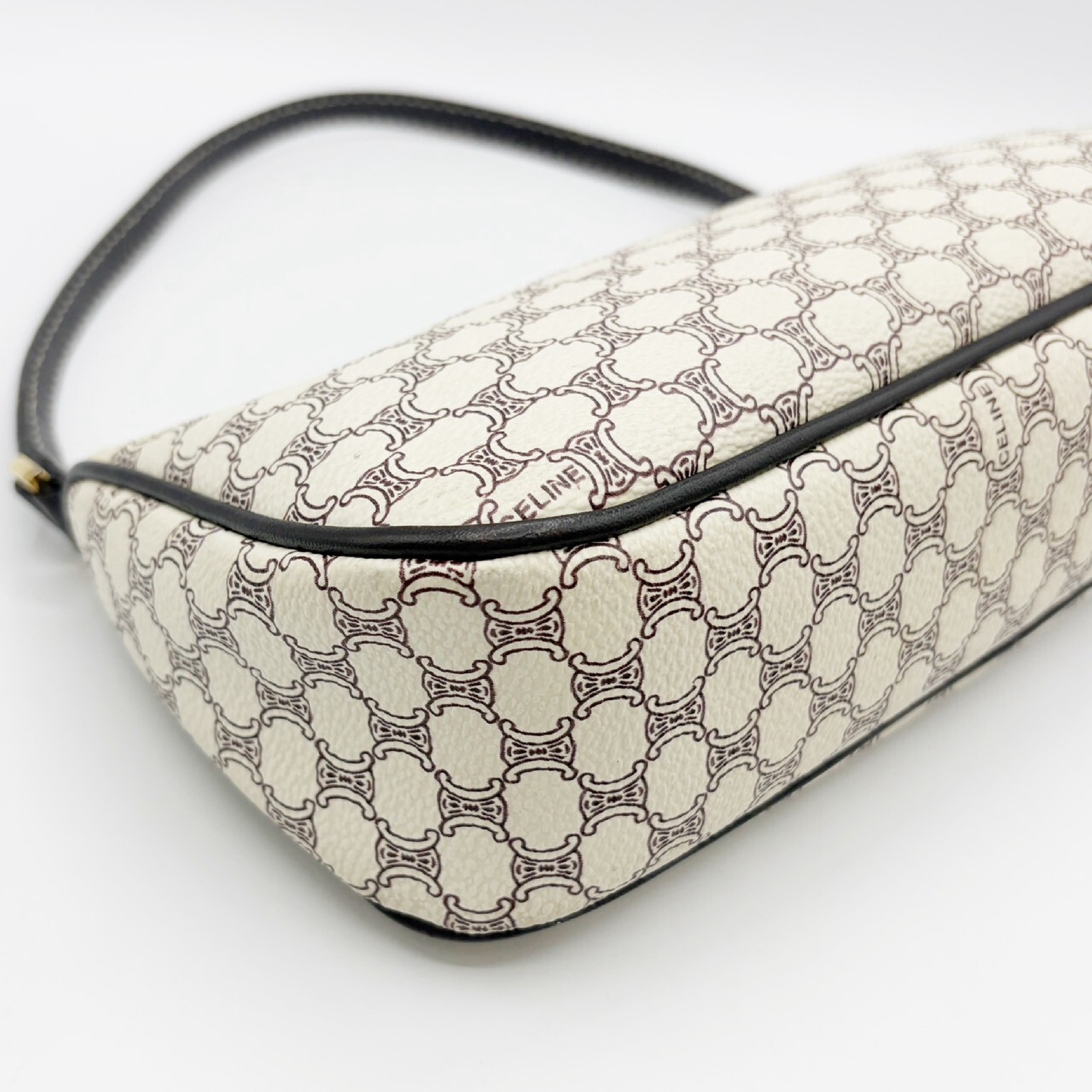 Macadam Accessory Pouch — view 4