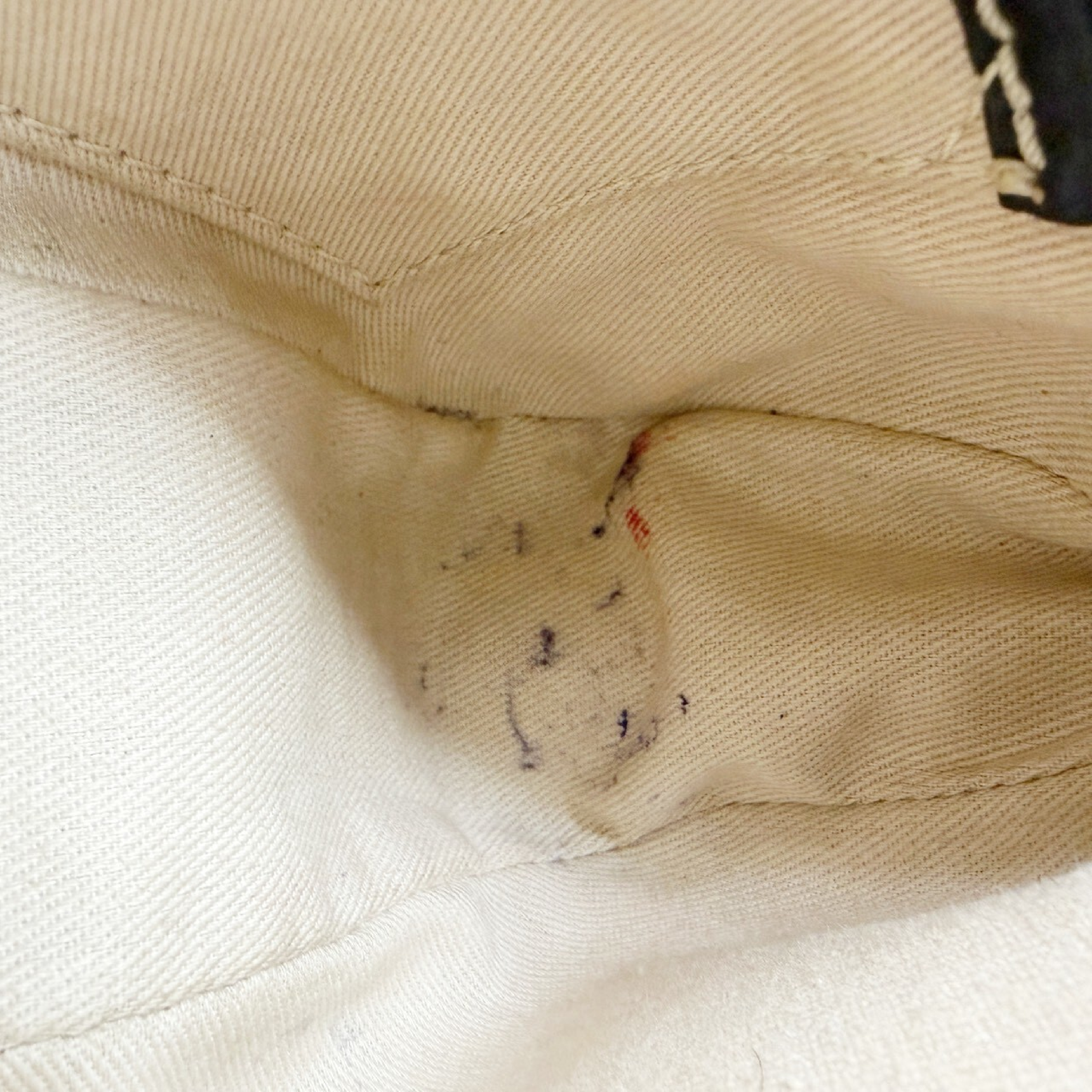 Macadam Accessory Pouch — view 8