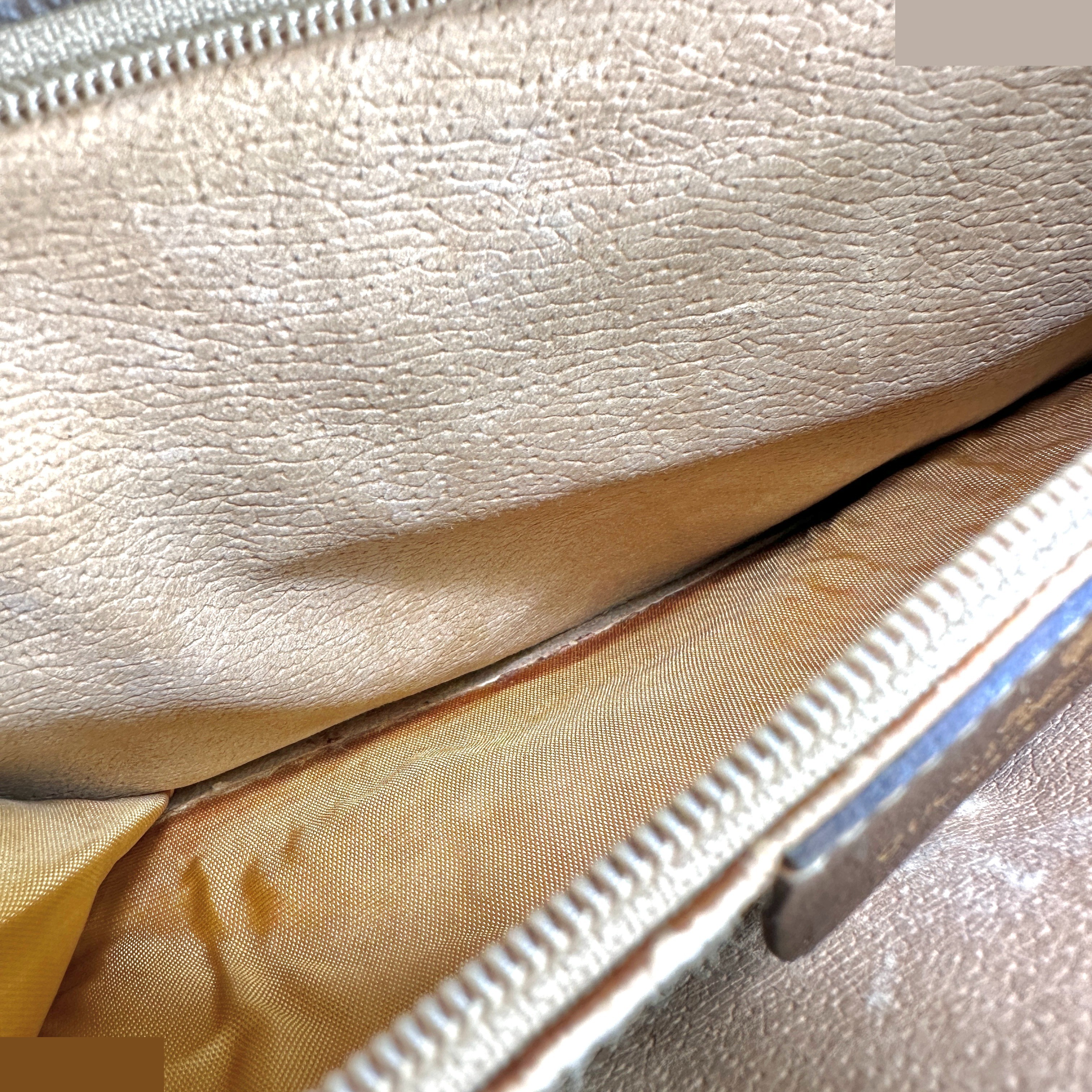 GG Supreme Canvas Shoulder Bag — view 8