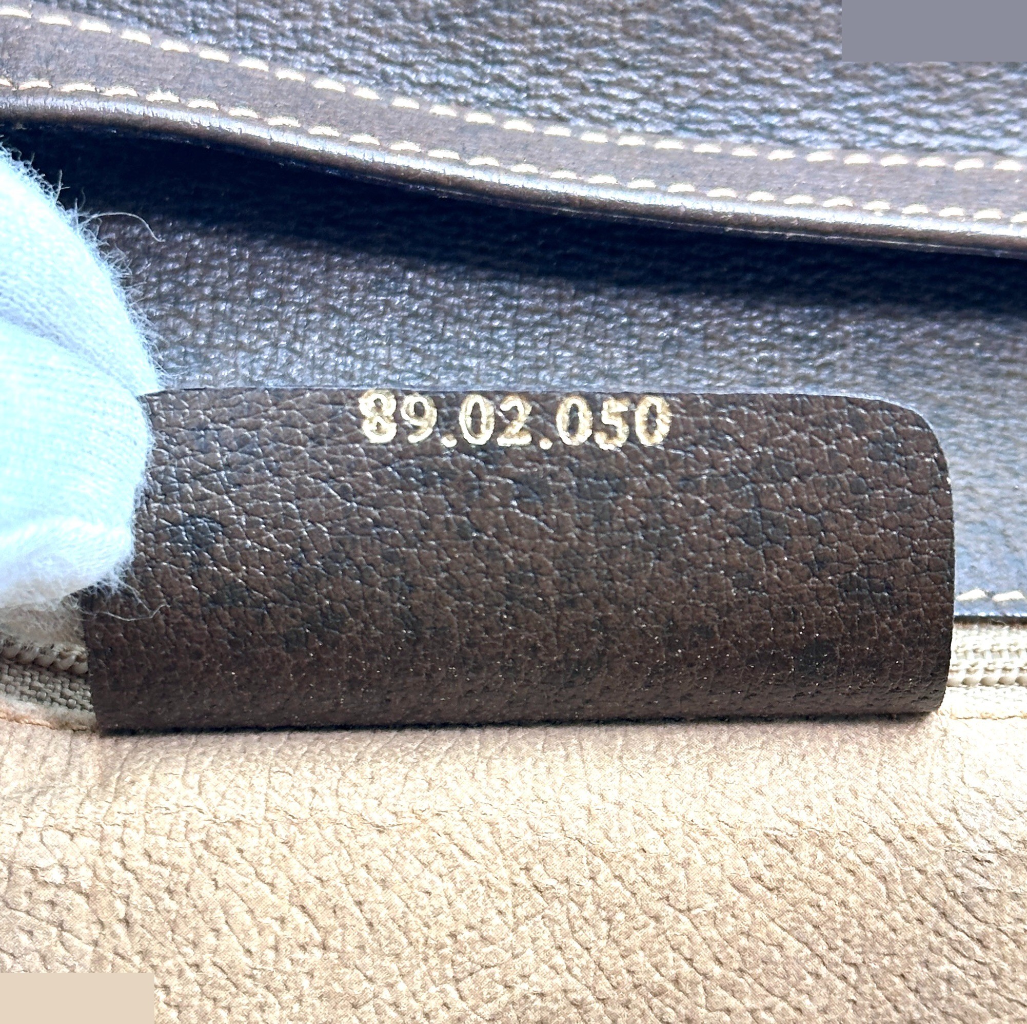 GG Supreme Canvas Shoulder Bag — view 10