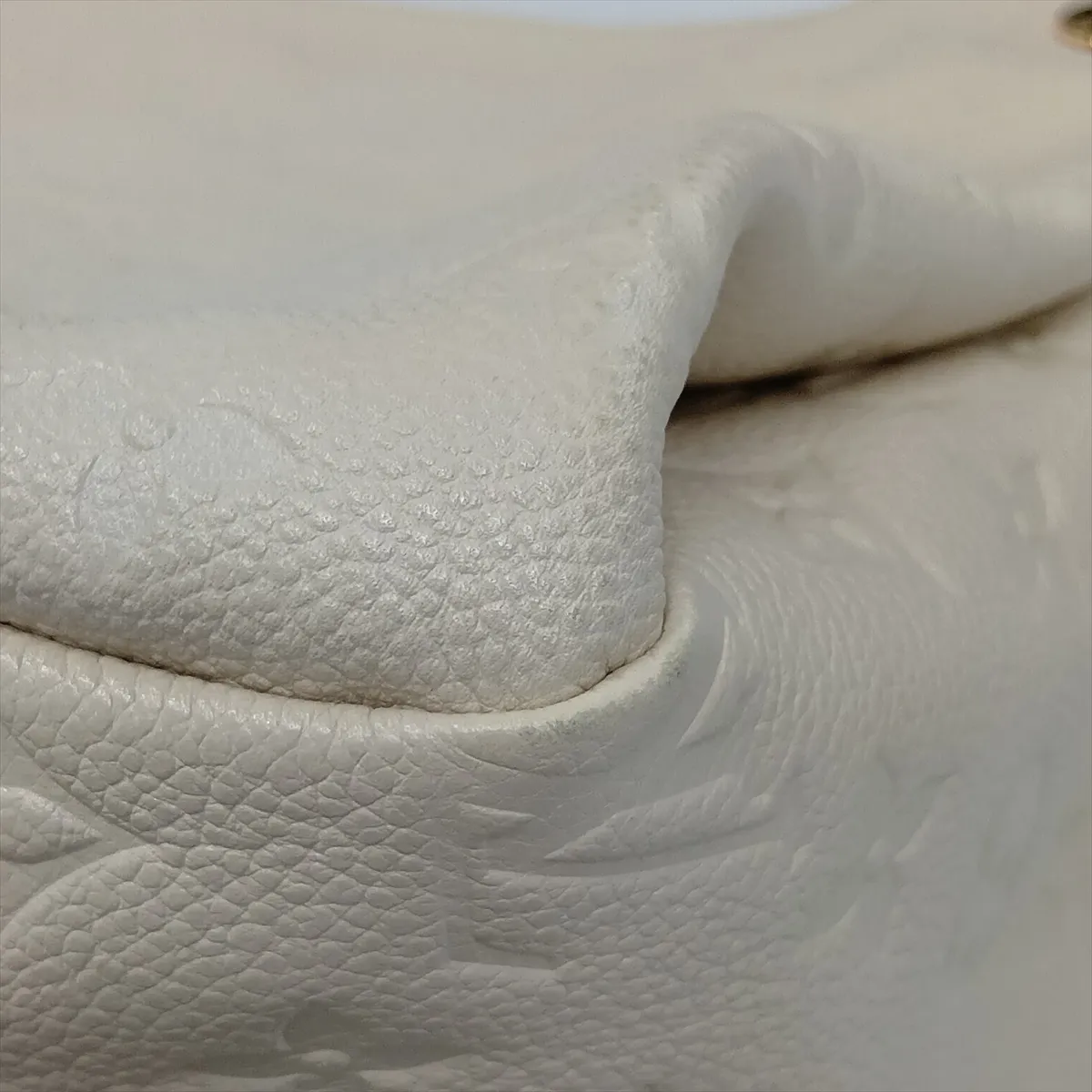 Monogram Empreinte Artsy MM M93449 CA4181 White — view 15
