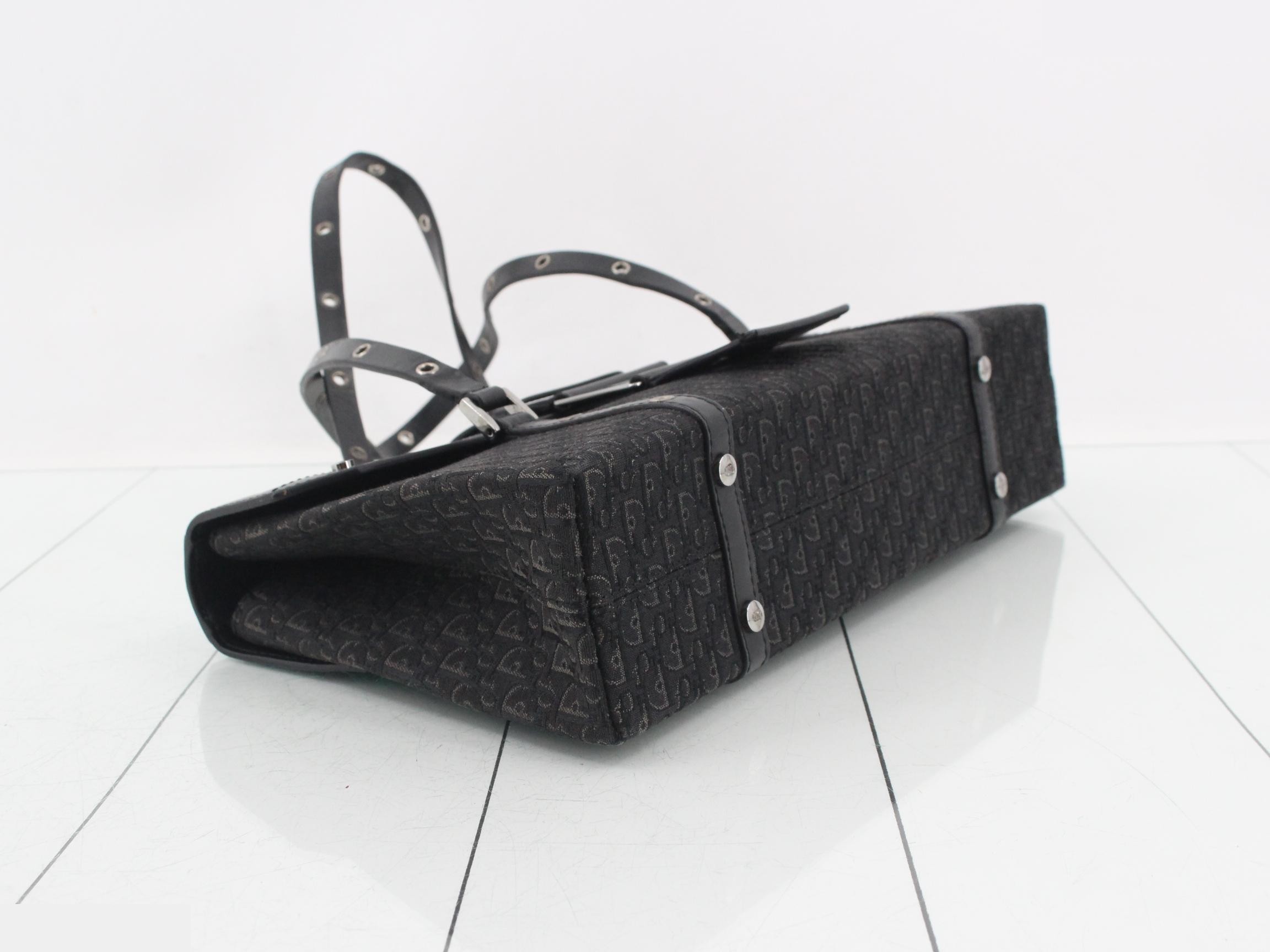 Trotter Street Chic Handbag — view 5