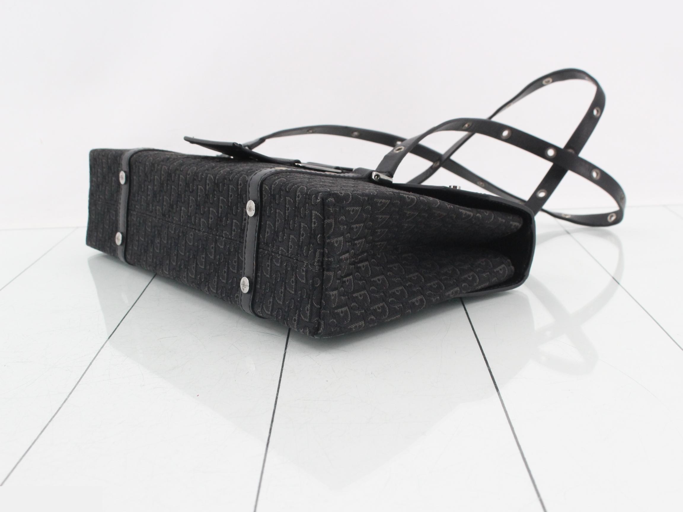 Trotter Street Chic Handbag — view 6