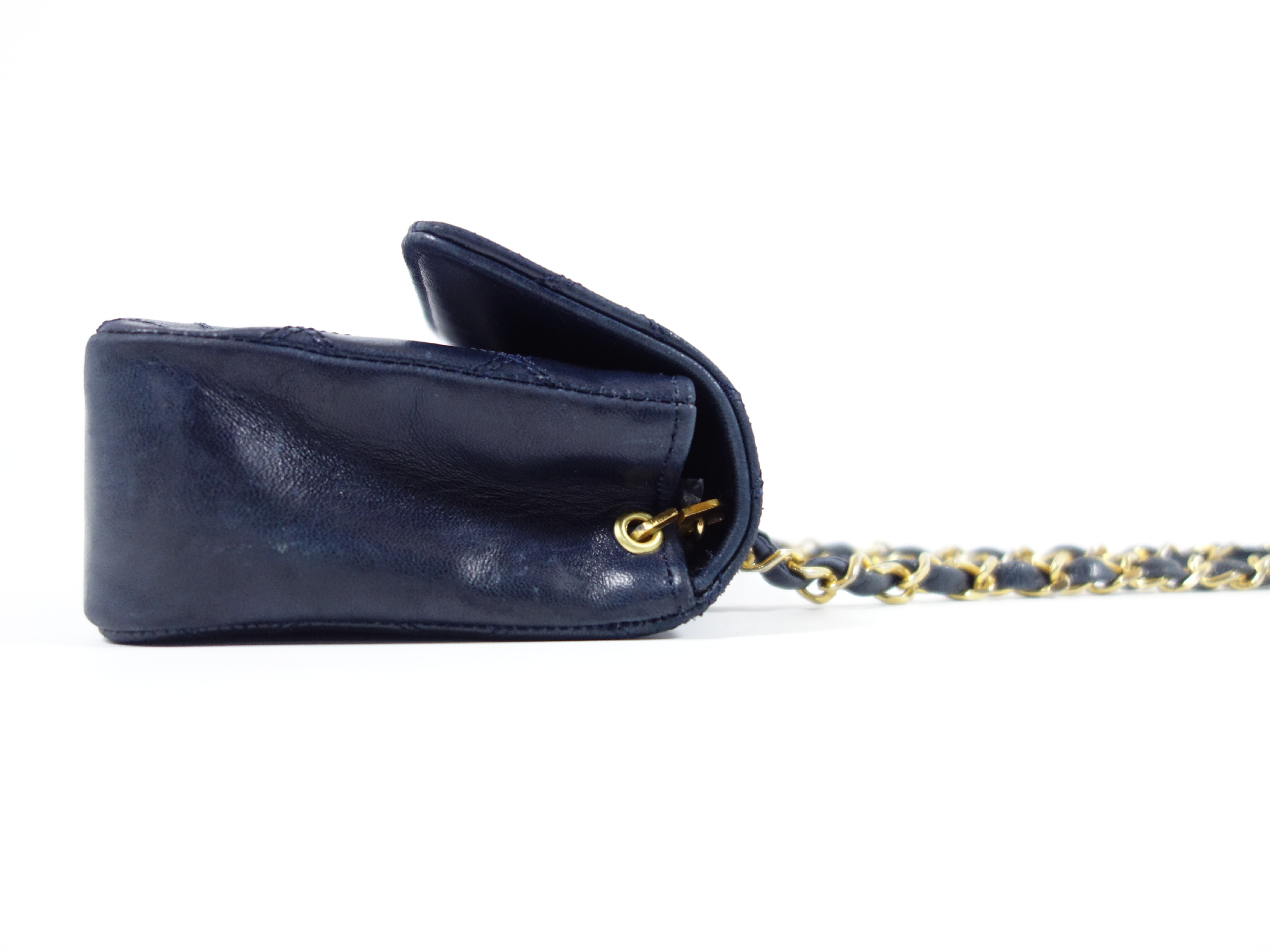Lambskin Bicolore Chain Navy Shoulder Bag — view 4