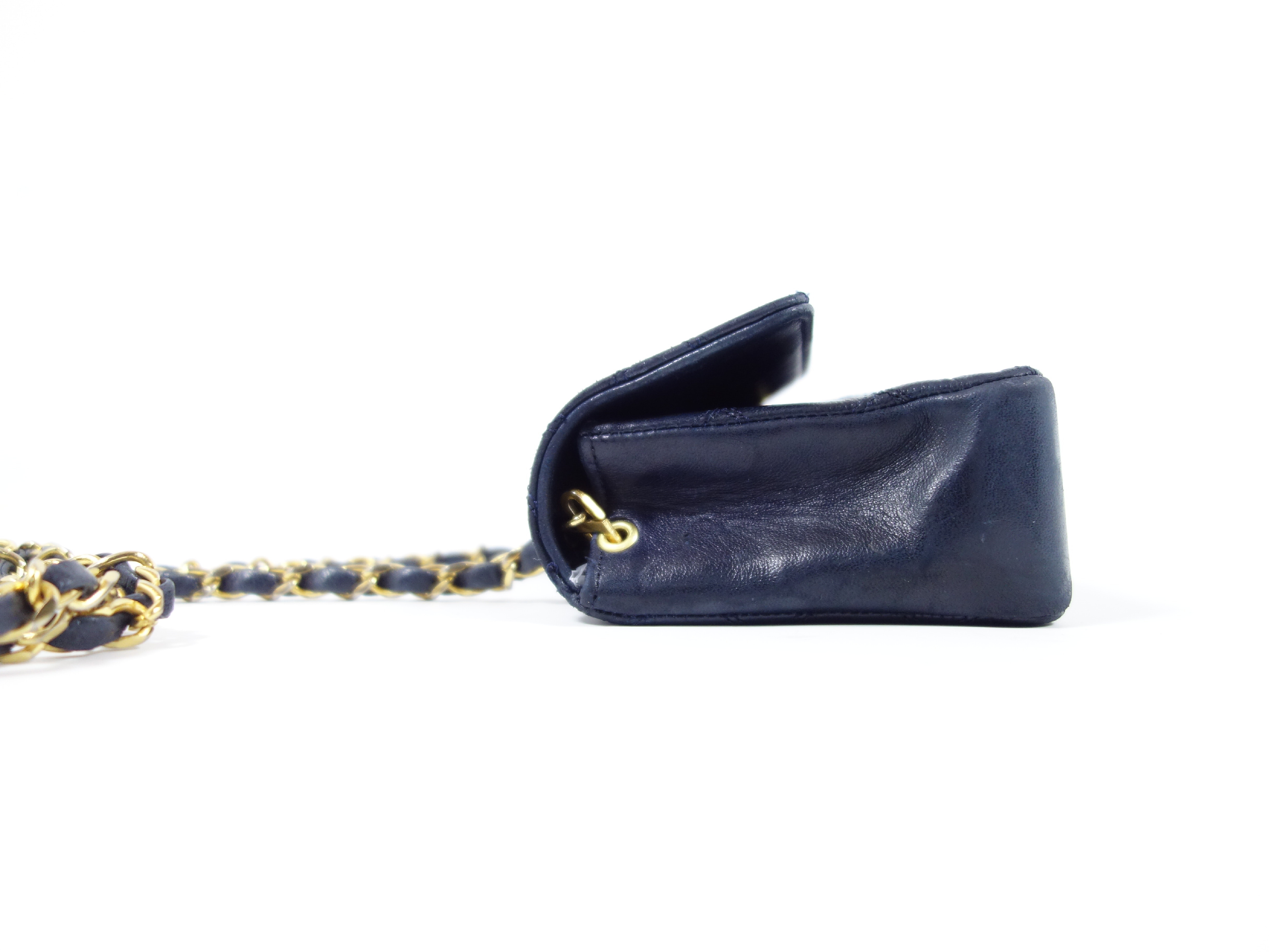 Lambskin Bicolore Chain Navy Shoulder Bag — view 5
