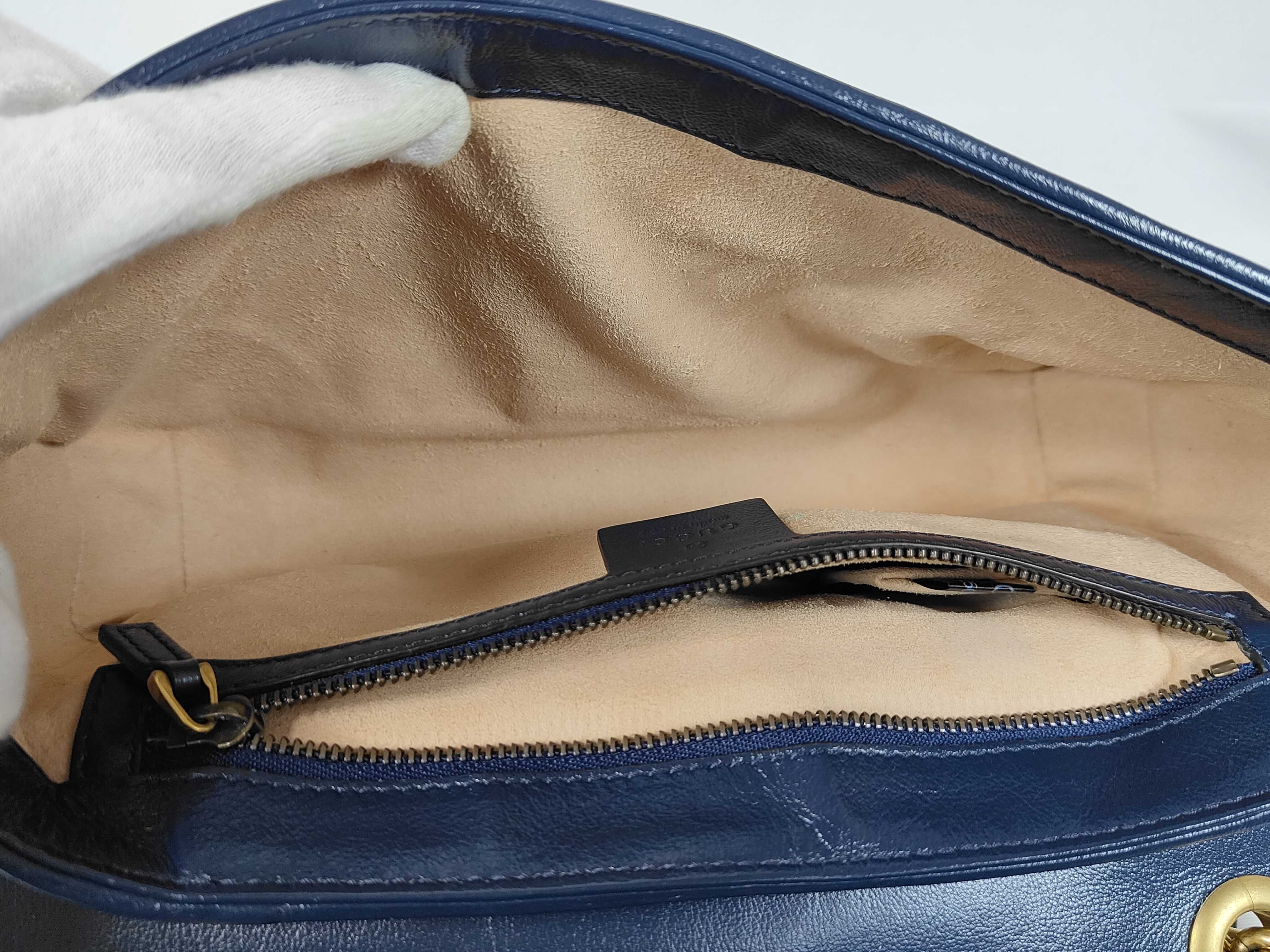 GG Marmont White Medium Shoulder Bag — view 9