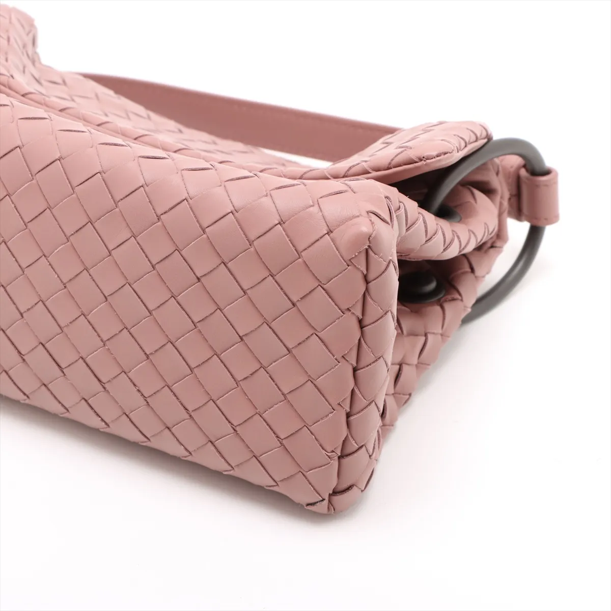Intrecciato Leather Shoulder Bag Pink — view 3