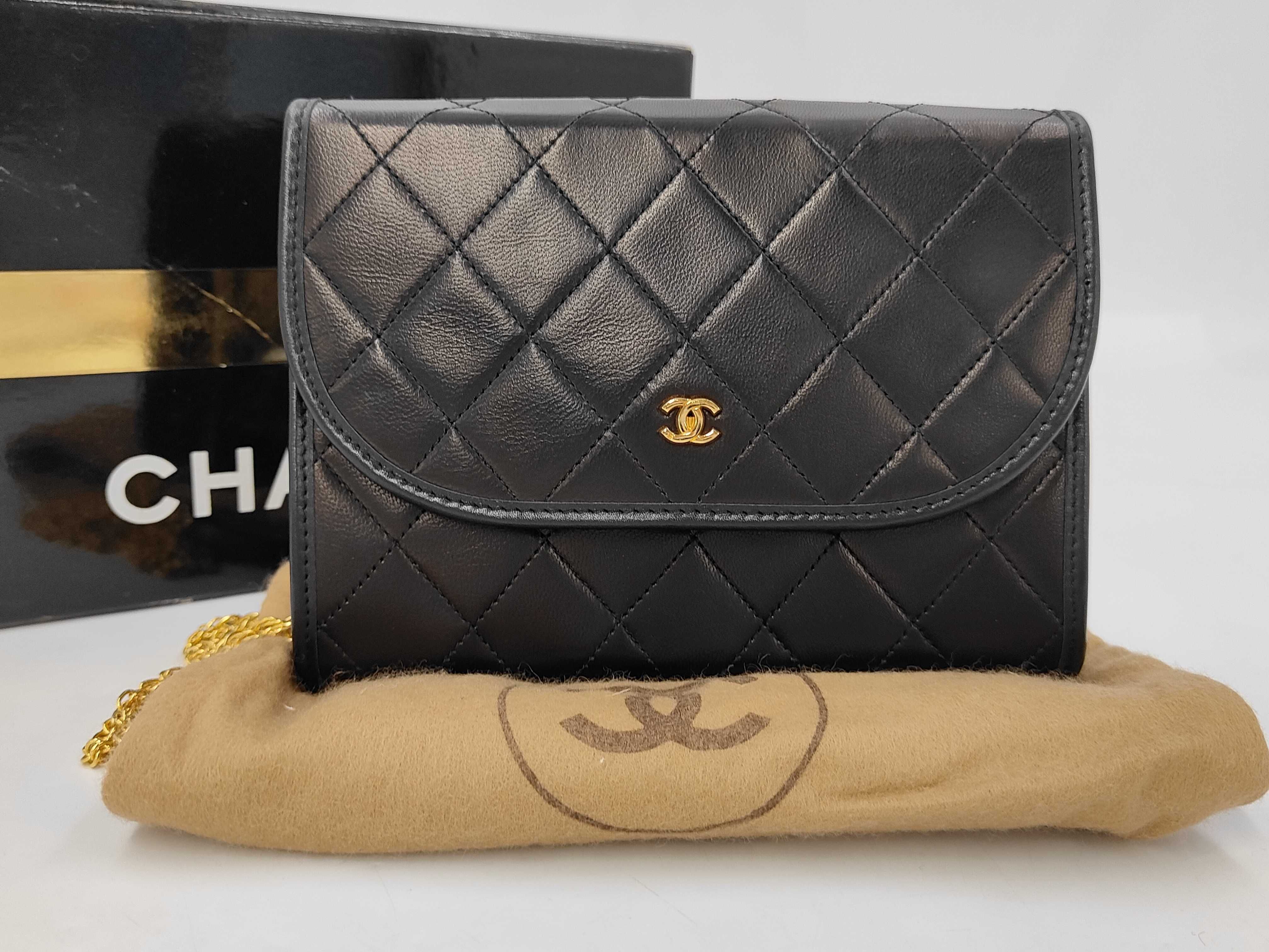 old chain shoulder bag