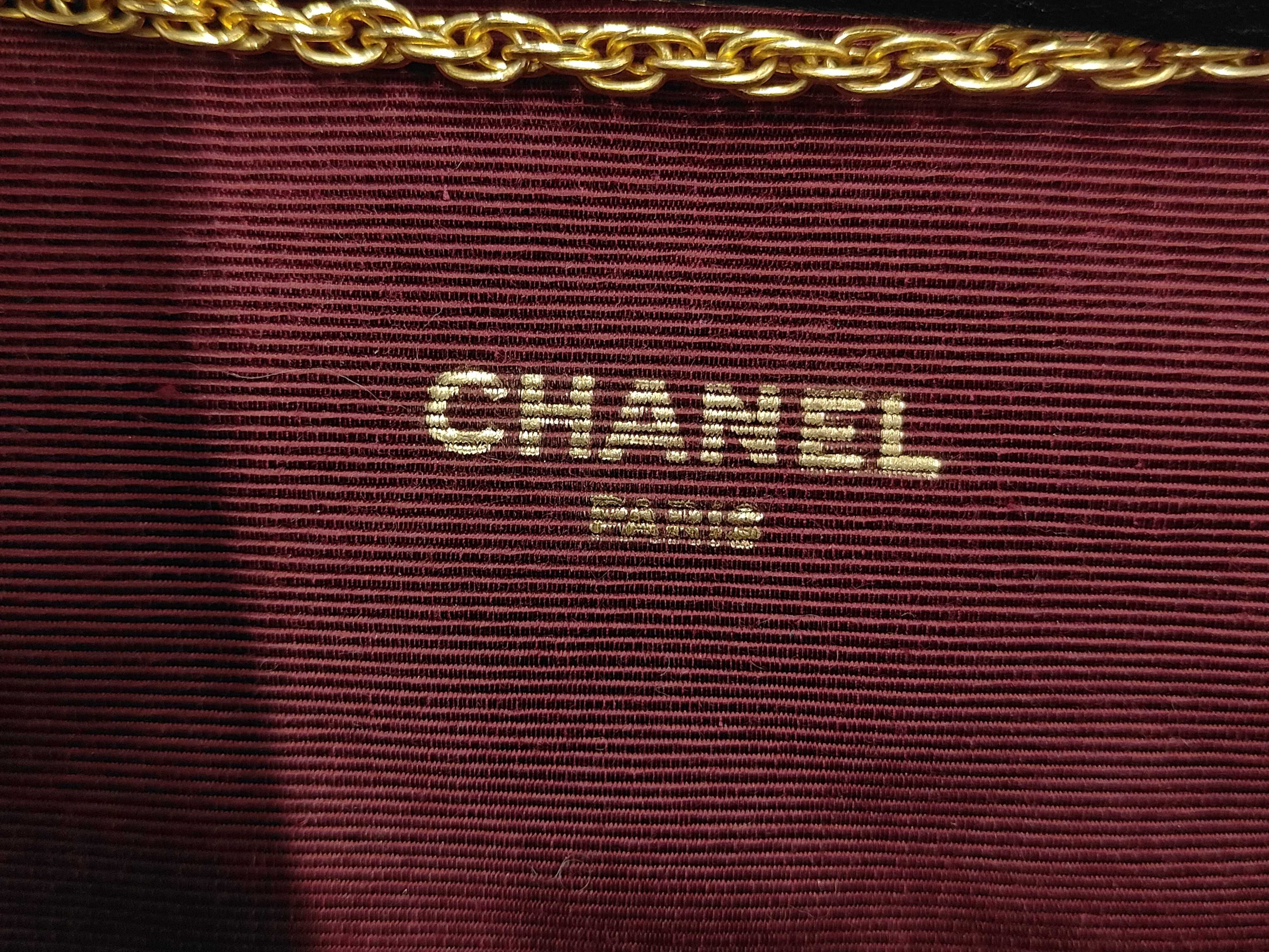 old chain shoulder bag — view 11