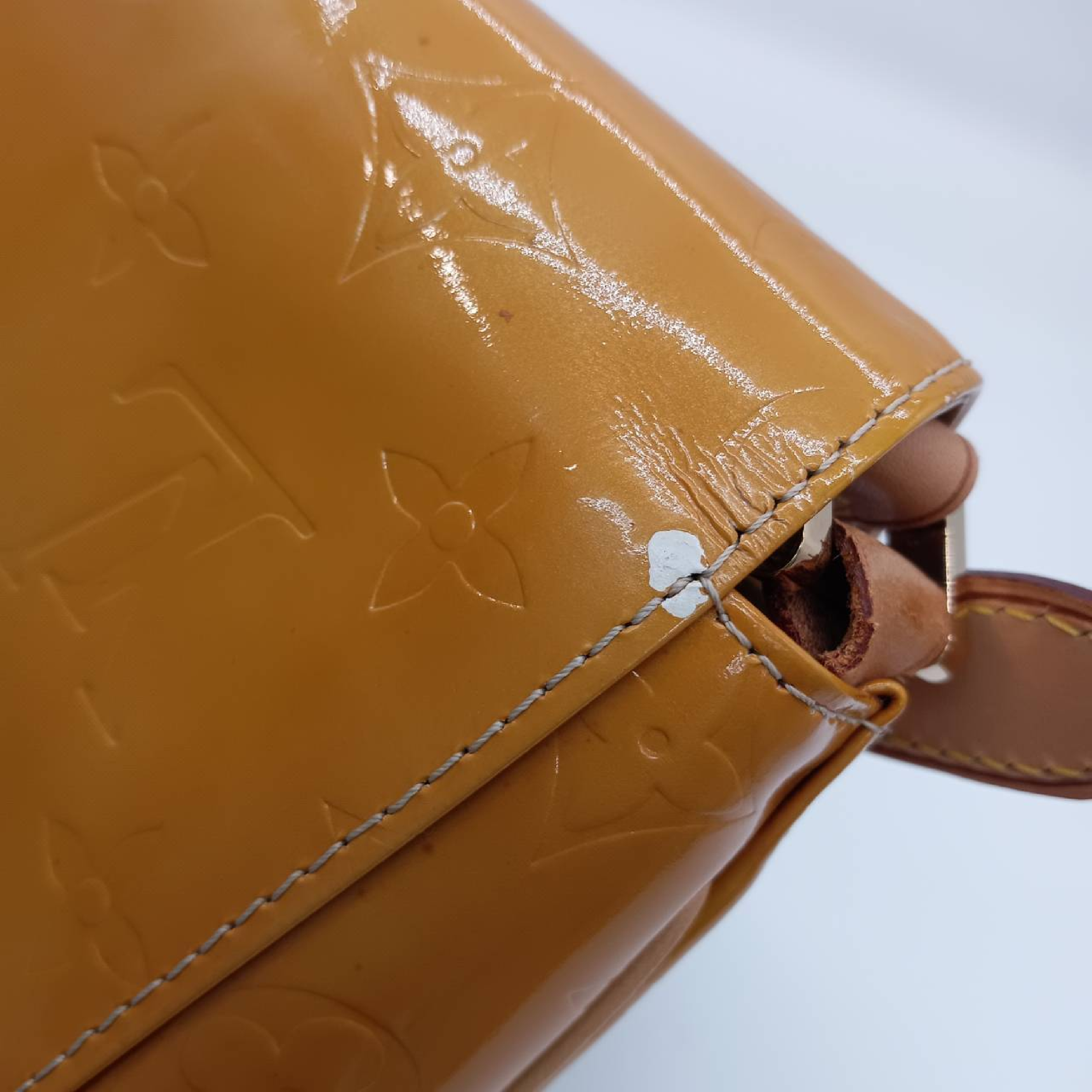 Monogram Vernis Thompson Street M91123 Shoulder Bag — view 7