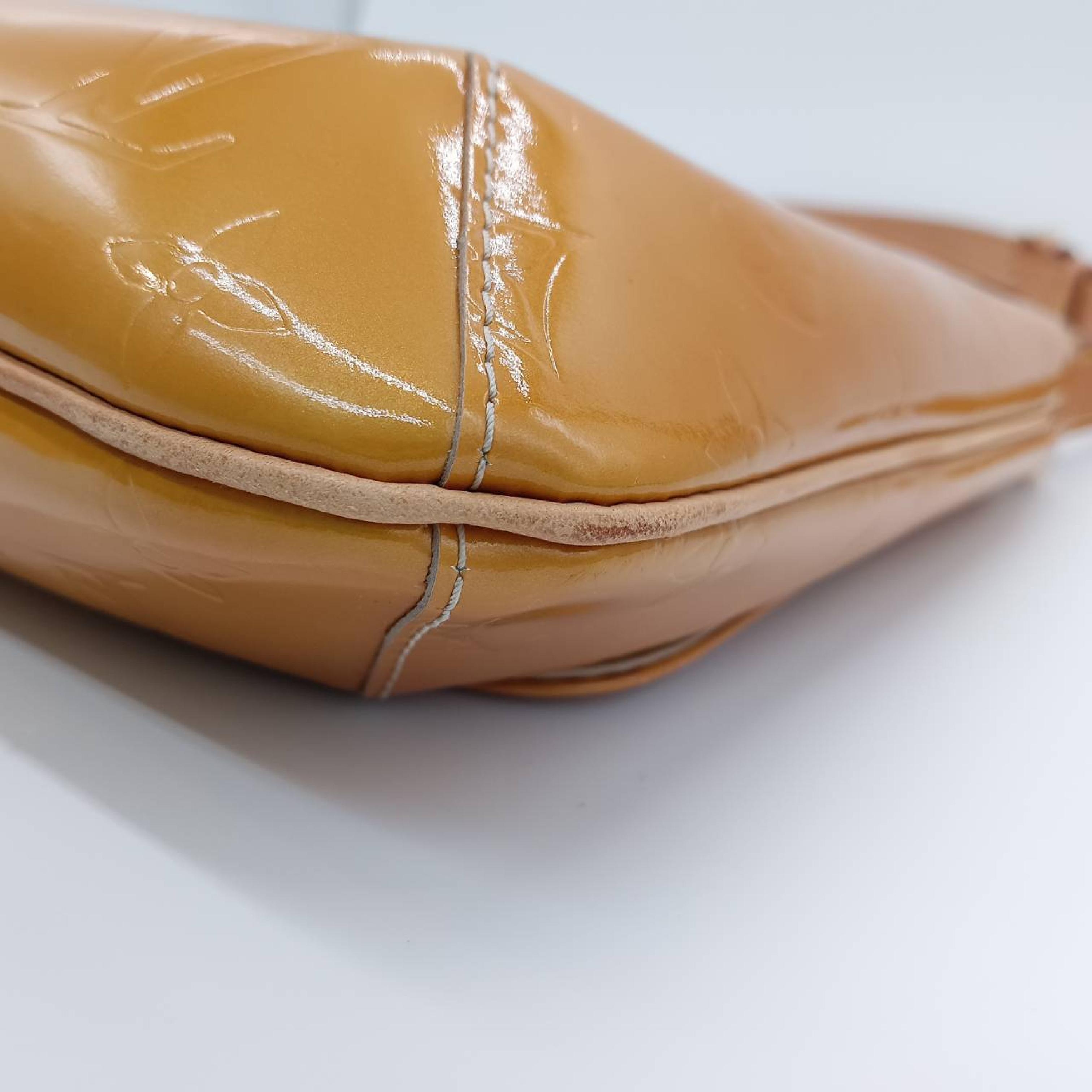 Monogram Vernis Thompson Street M91123 Shoulder Bag — view 10