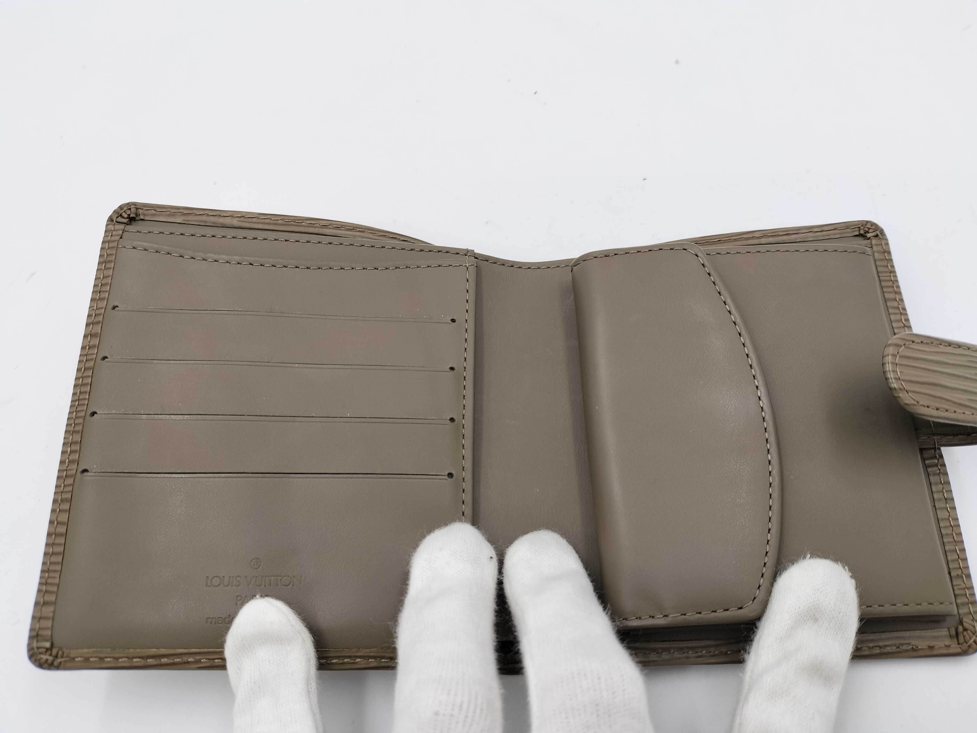 Epi Postville Compact Wallet — view 8