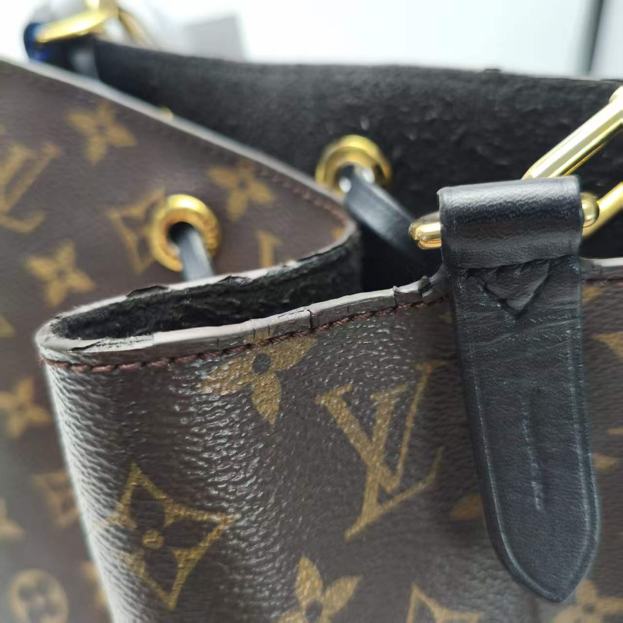 【*Shipped from: China*】LOUIS VUITTON NeoNoe PU Shoulder Bag — view 12