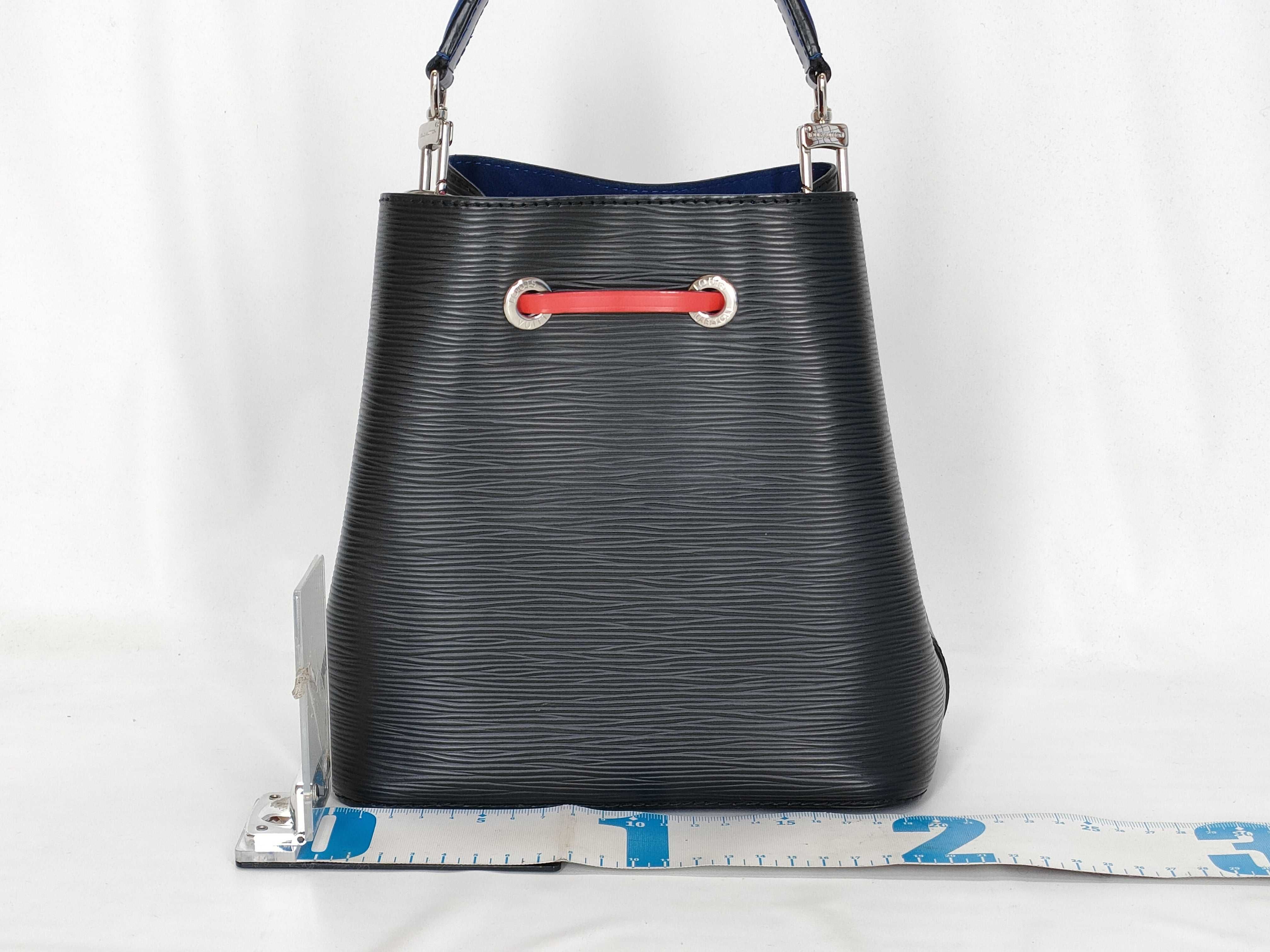 Epi NeoNoe BB Bag M52853 SR4149 Handbag — view 2