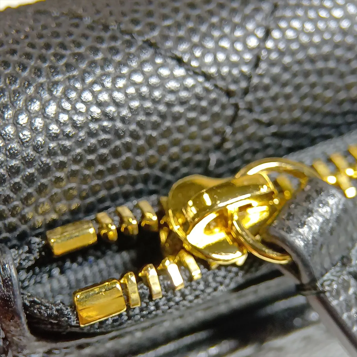 Matelassé Caviar Skin Fragment Case, Black with Gold Hardware, P7TA1074 — view 11