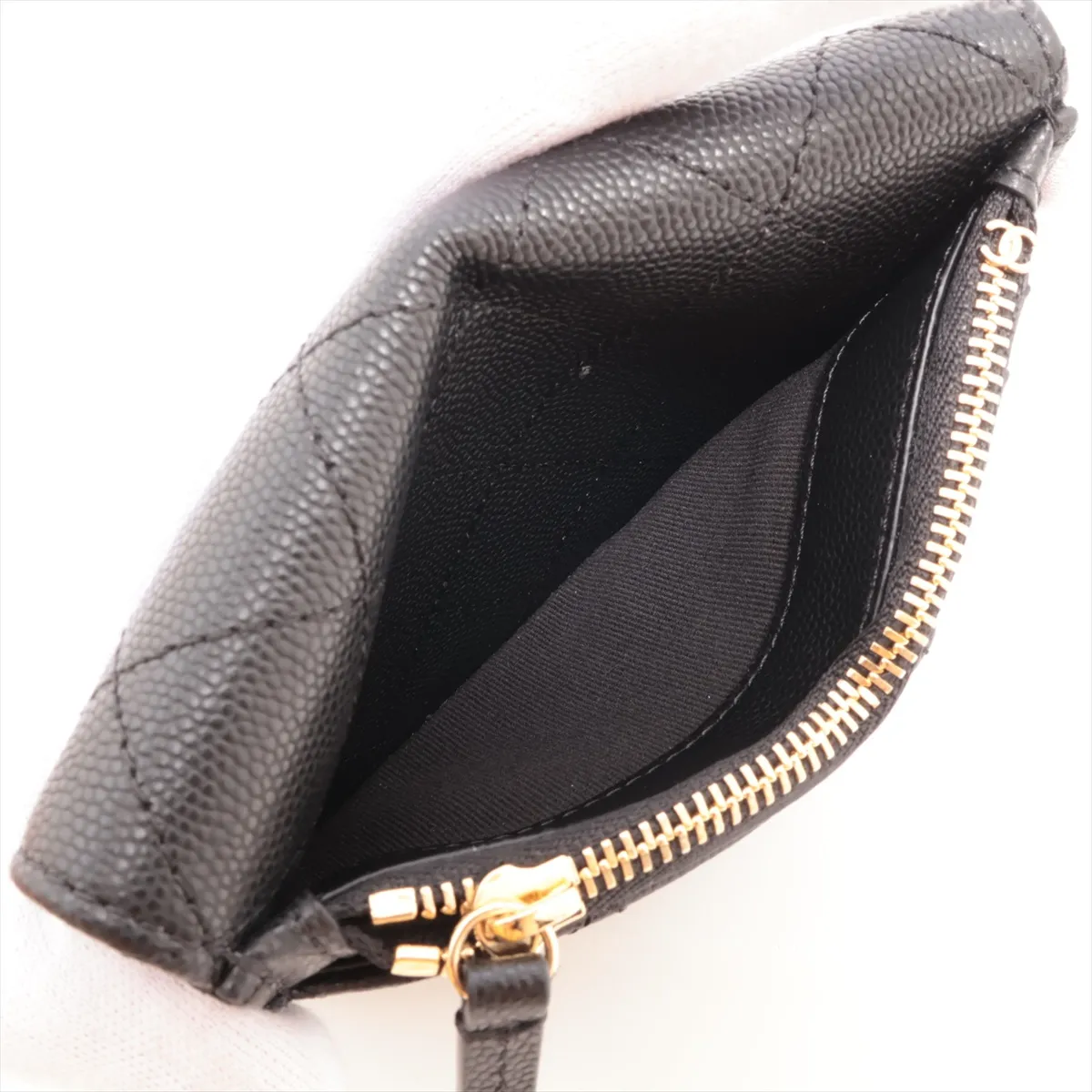 Matelassé Caviar Skin Fragment Case, Black with Gold Hardware, P7TA1074 — view 5