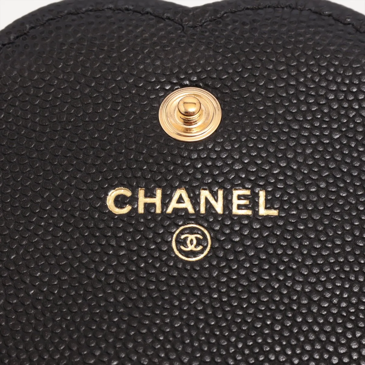 Matelassé Caviar Skin Fragment Case, Black with Gold Hardware, P7TA1074 — view 8