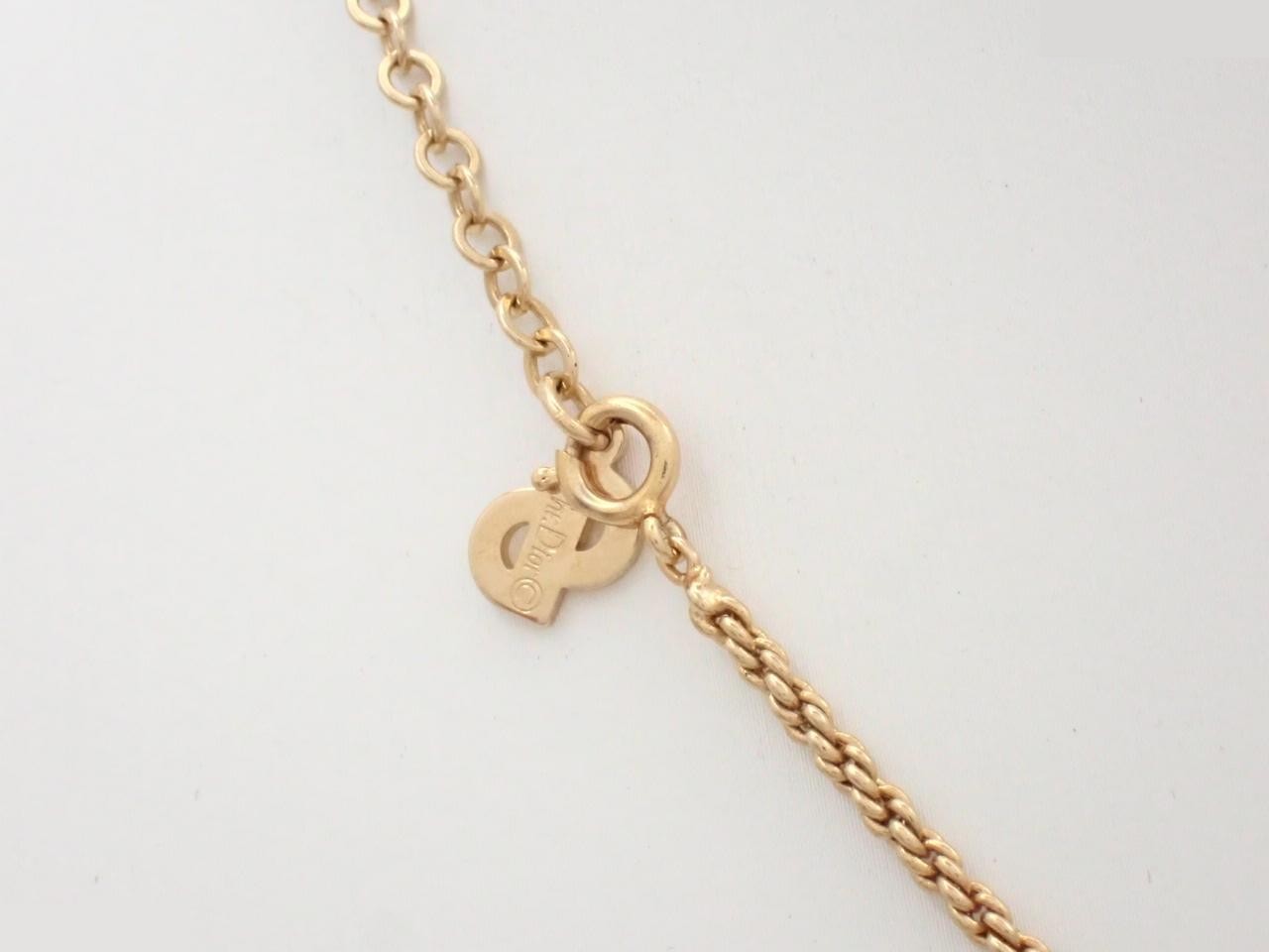 Other lines: Precious metal necklaces and pendants, chain approximately 43cm. — view 2