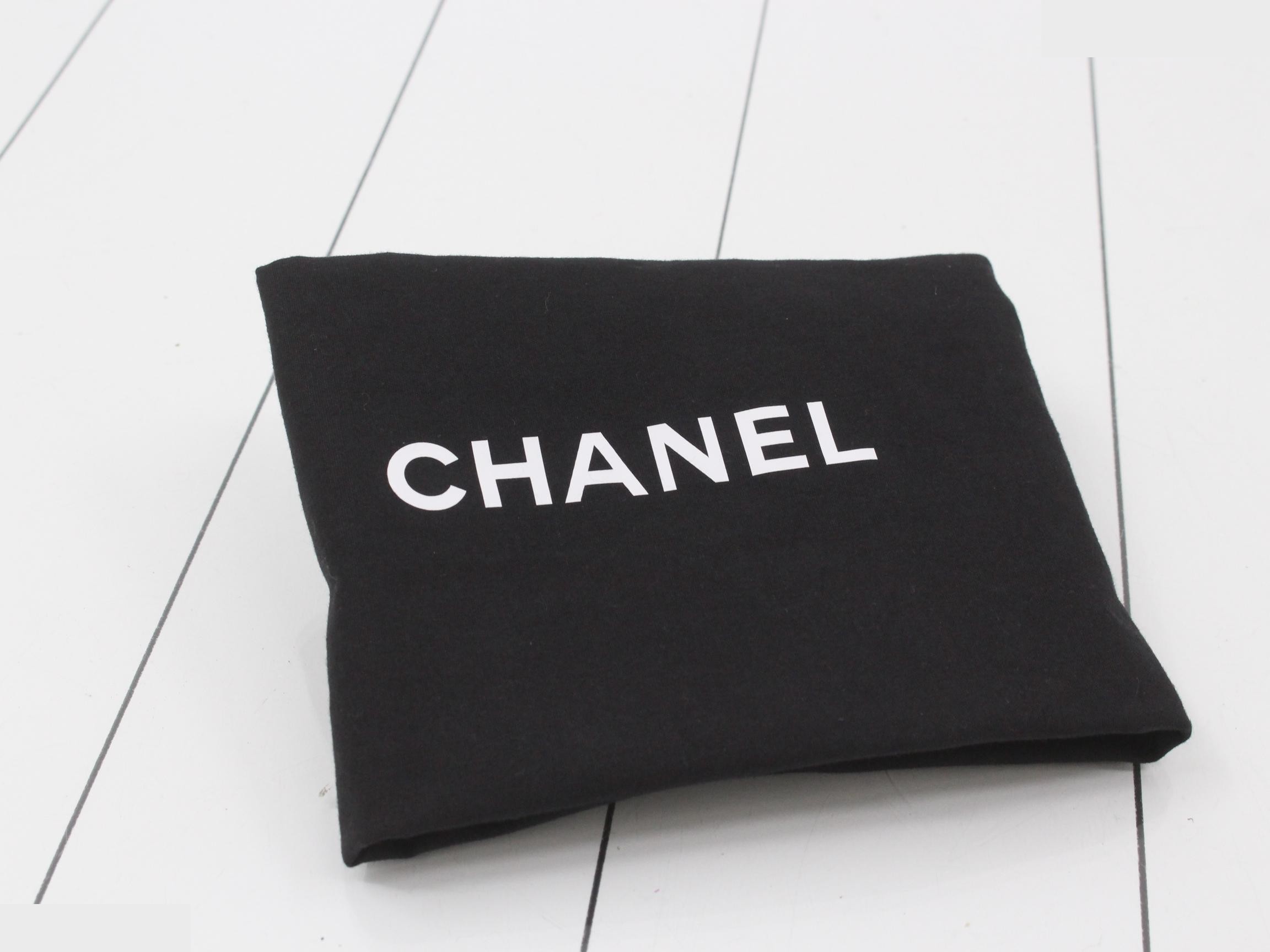 Gabrielle Chain Shoulder Bag — view 7