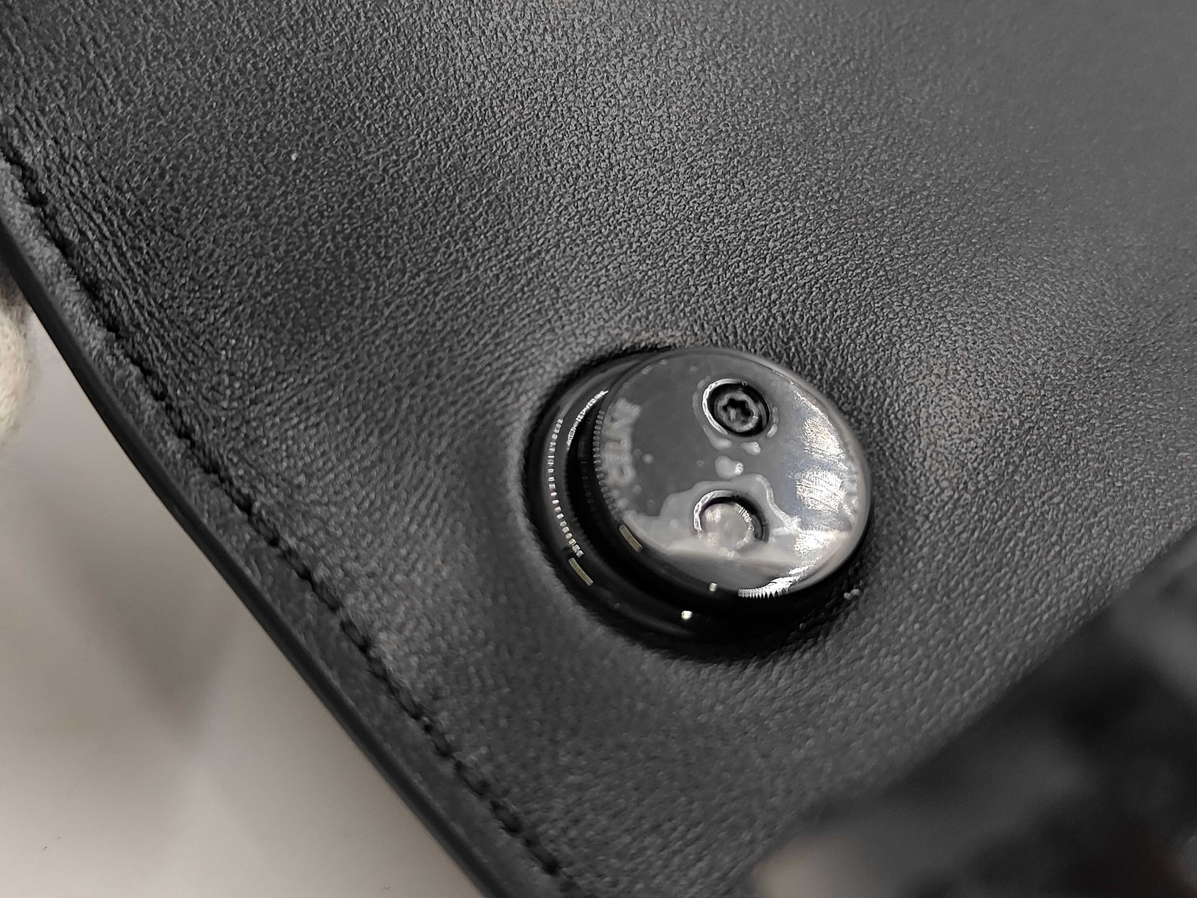 Triomphe Chain Handbag — view 10