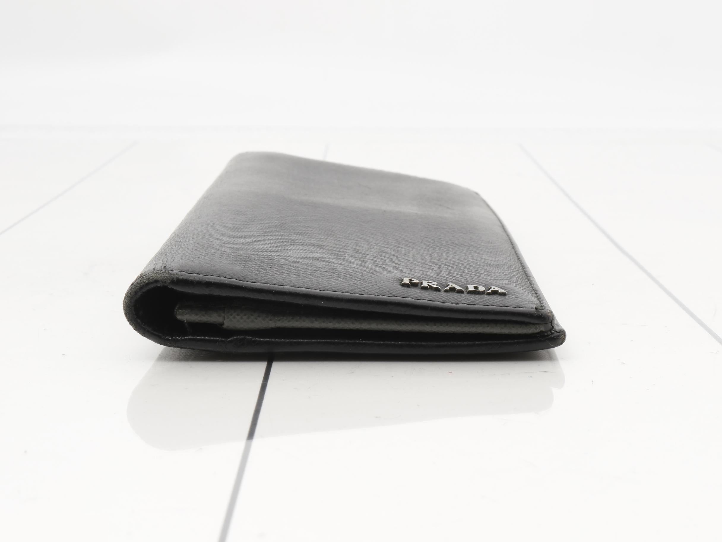 Other lines: Bags and Wallets — view 3