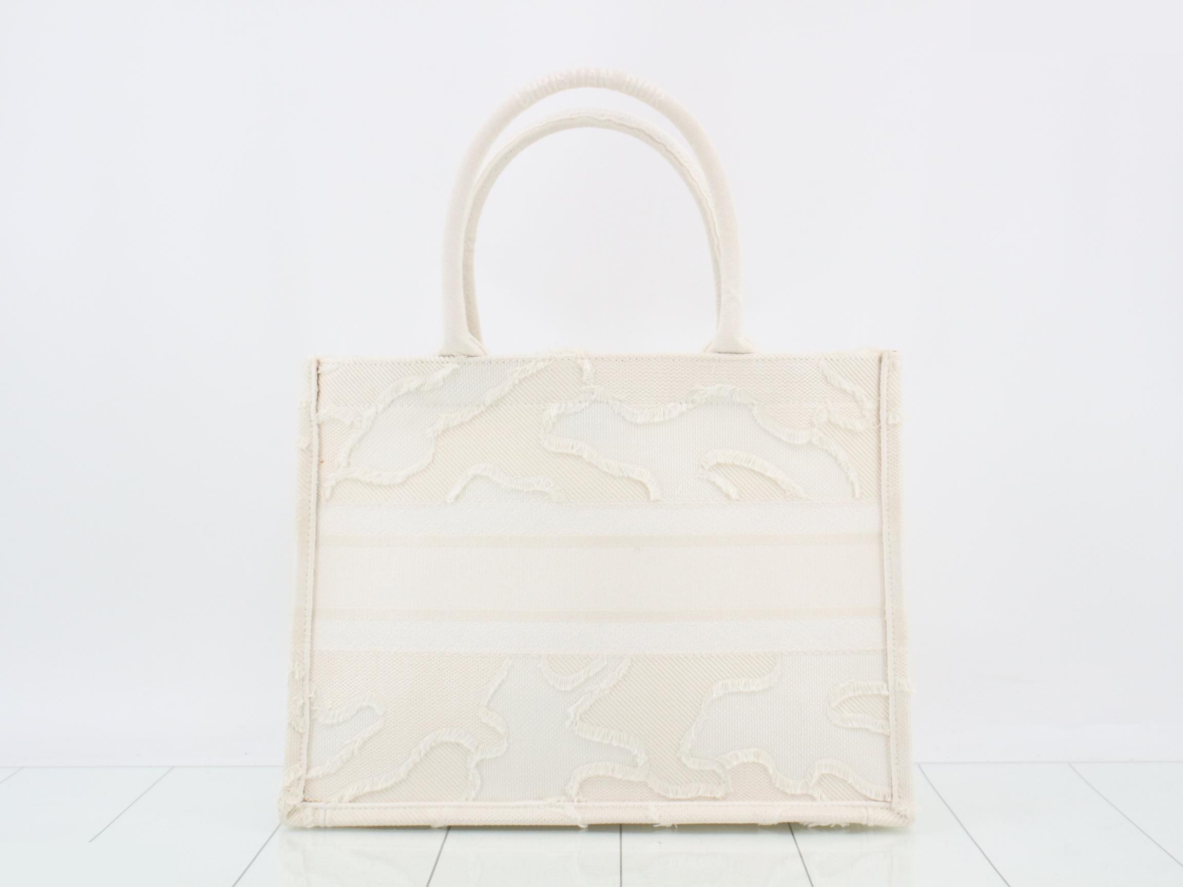 Book Tote - Medium — view 2
