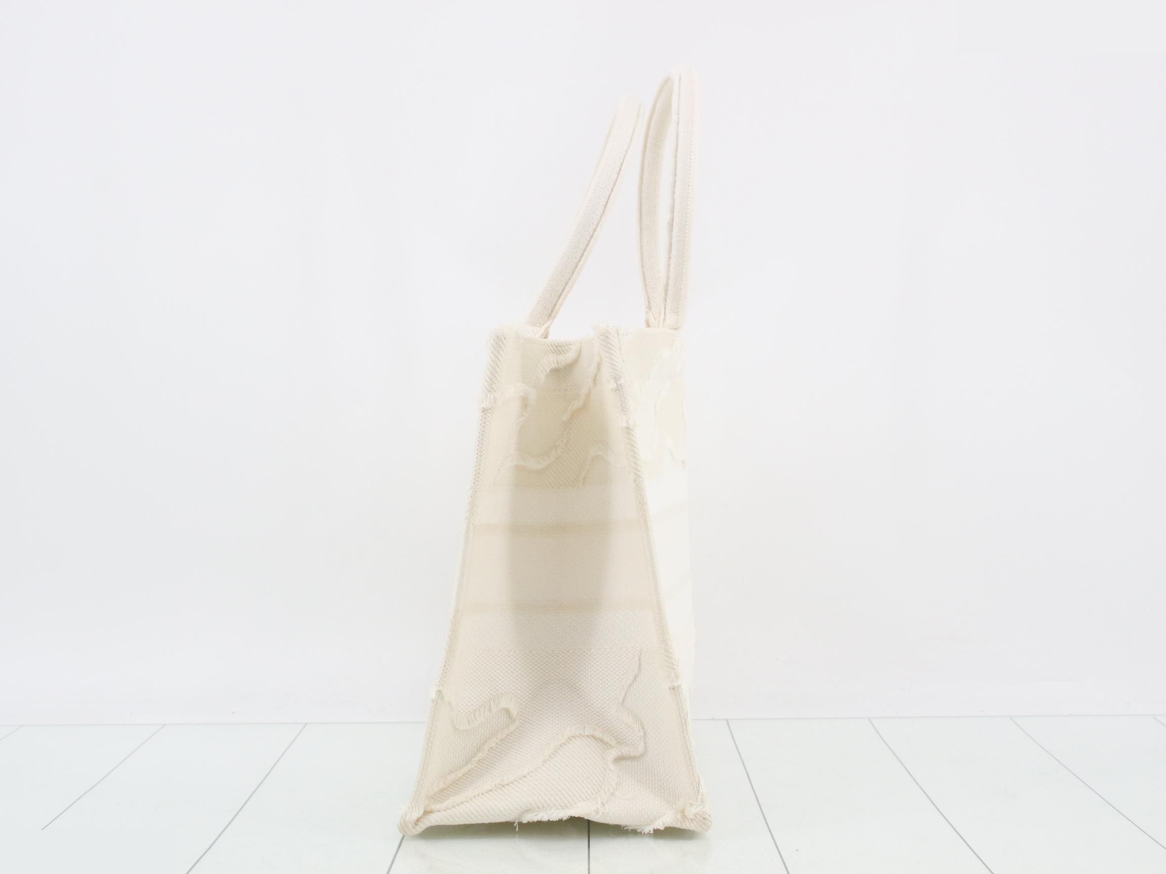 Book Tote - Medium — view 3