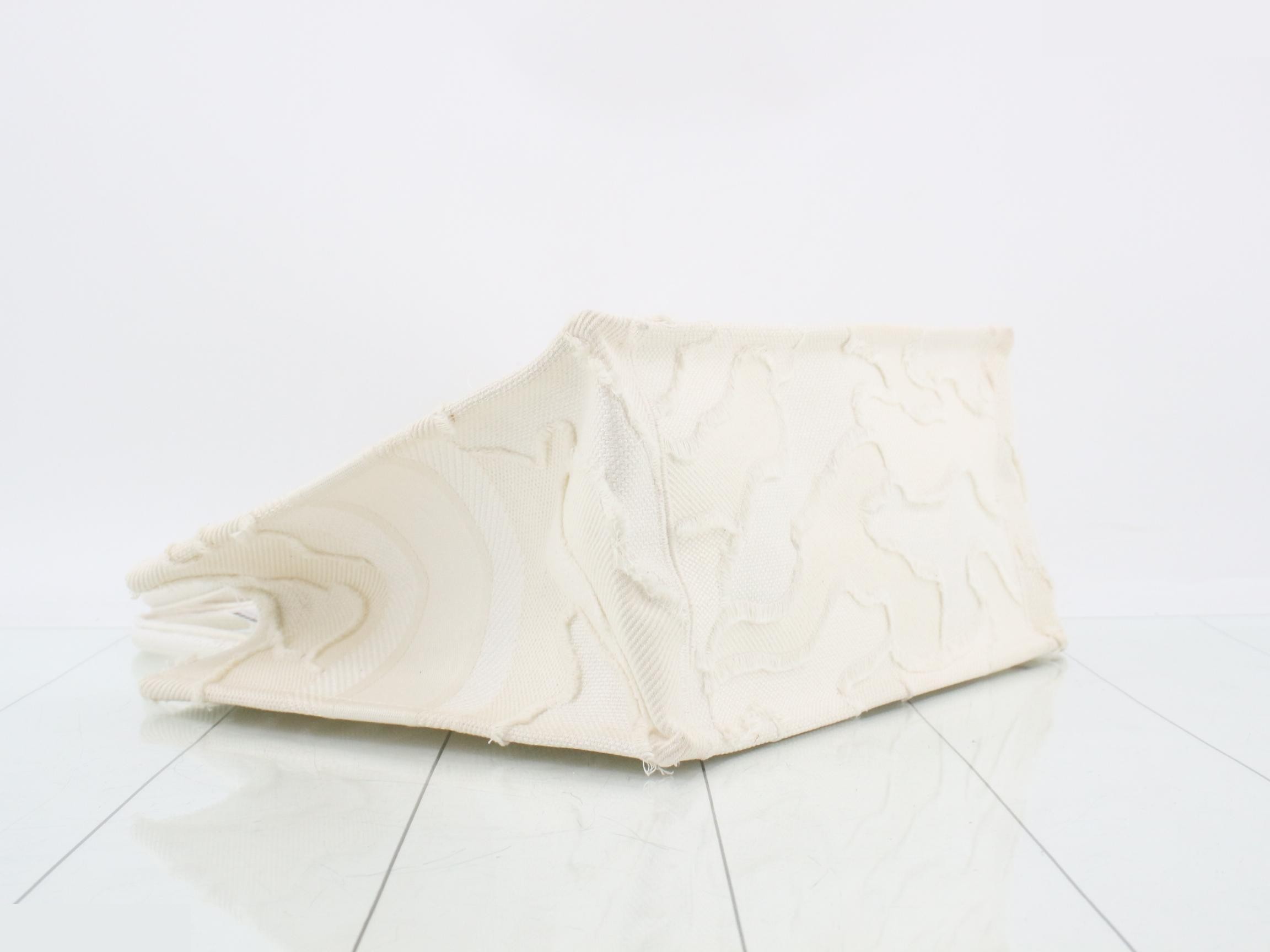 Book Tote - Medium — view 5