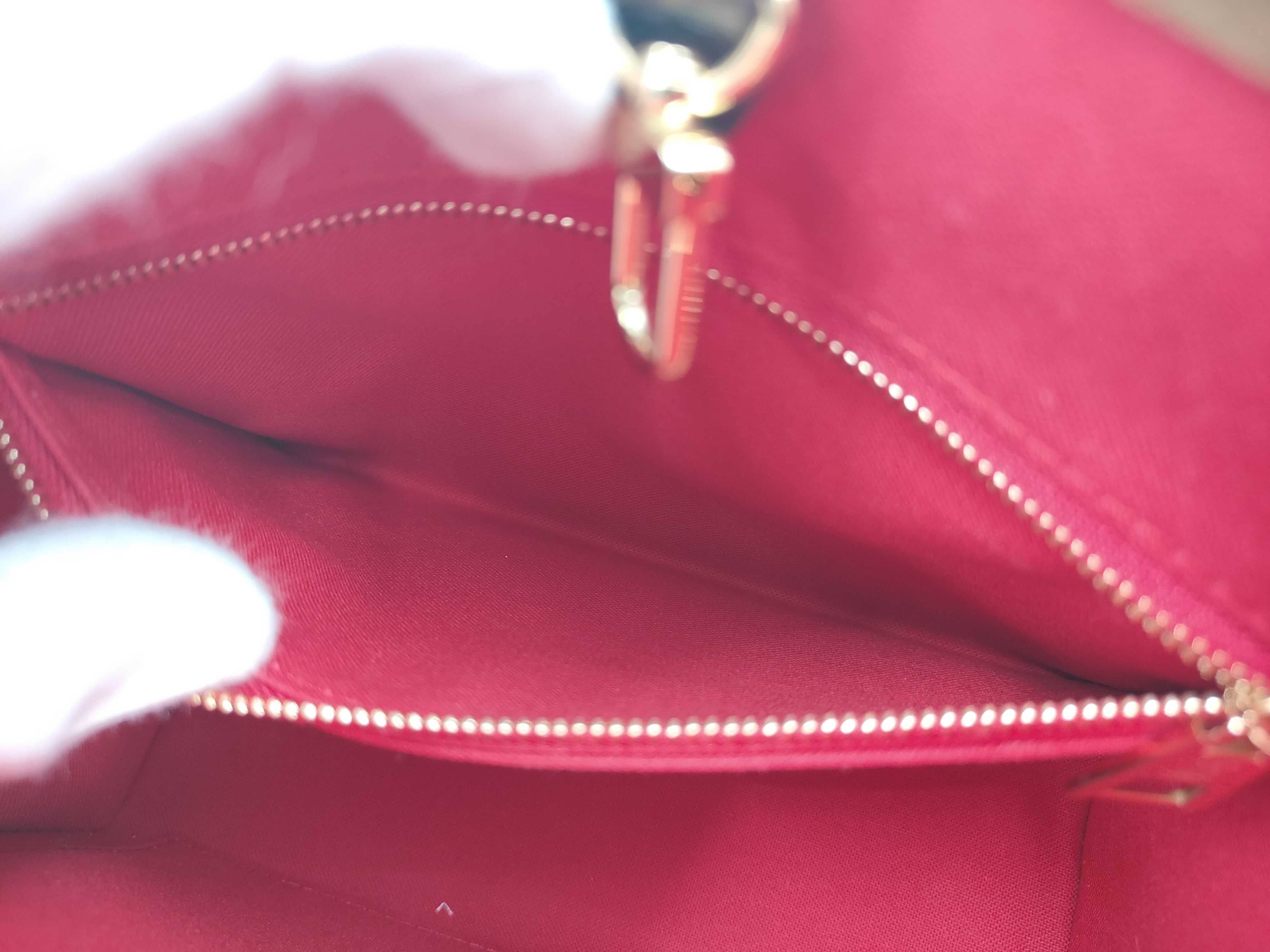 Monogram Giant Reverse M46373 OnTheGo PM Shoulder Bag — view 8