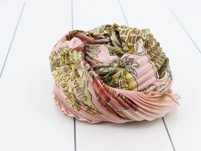 Fleece scarf — view 2