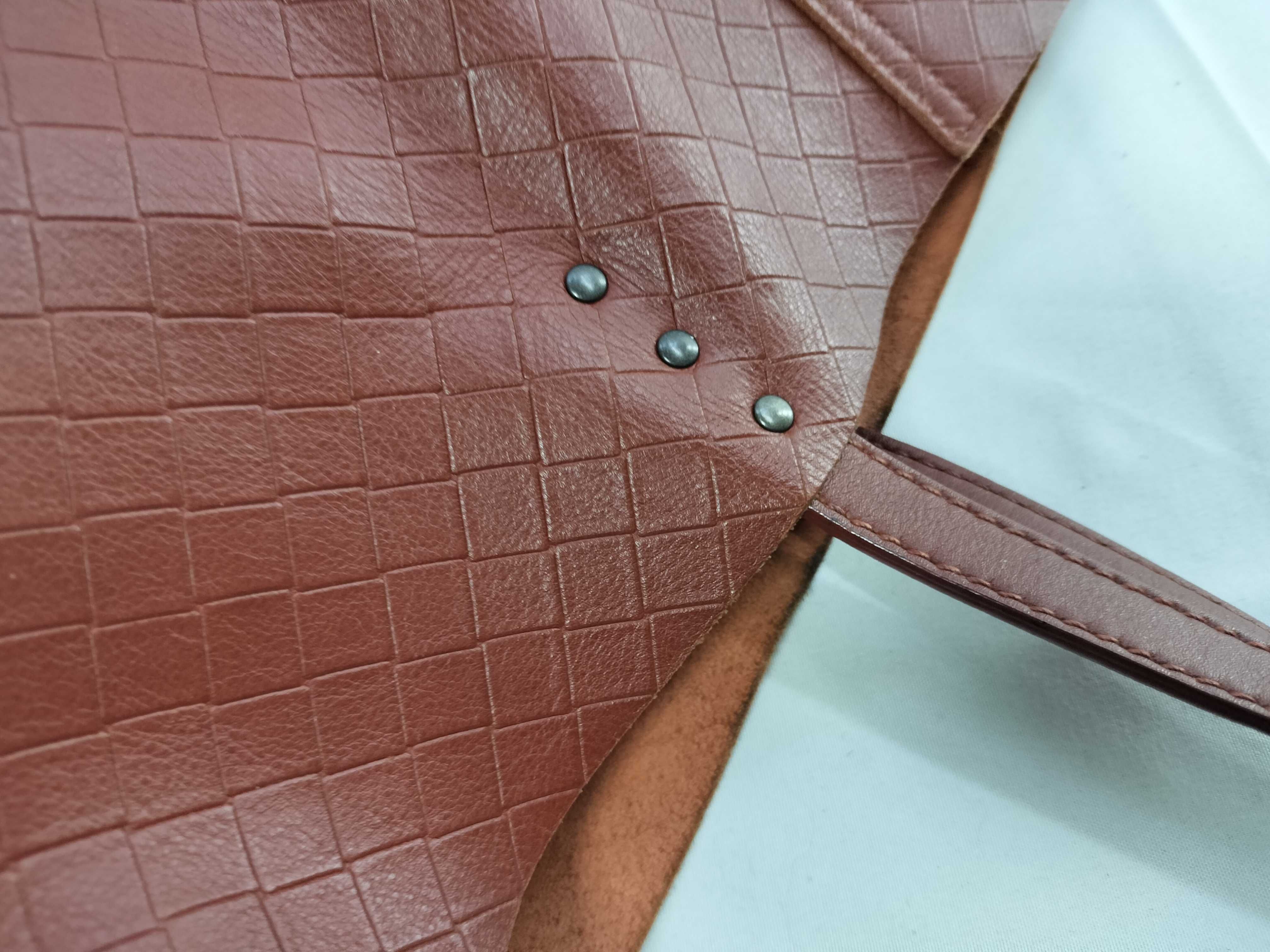 Intrecciato Mirage Tote Bag — view 5