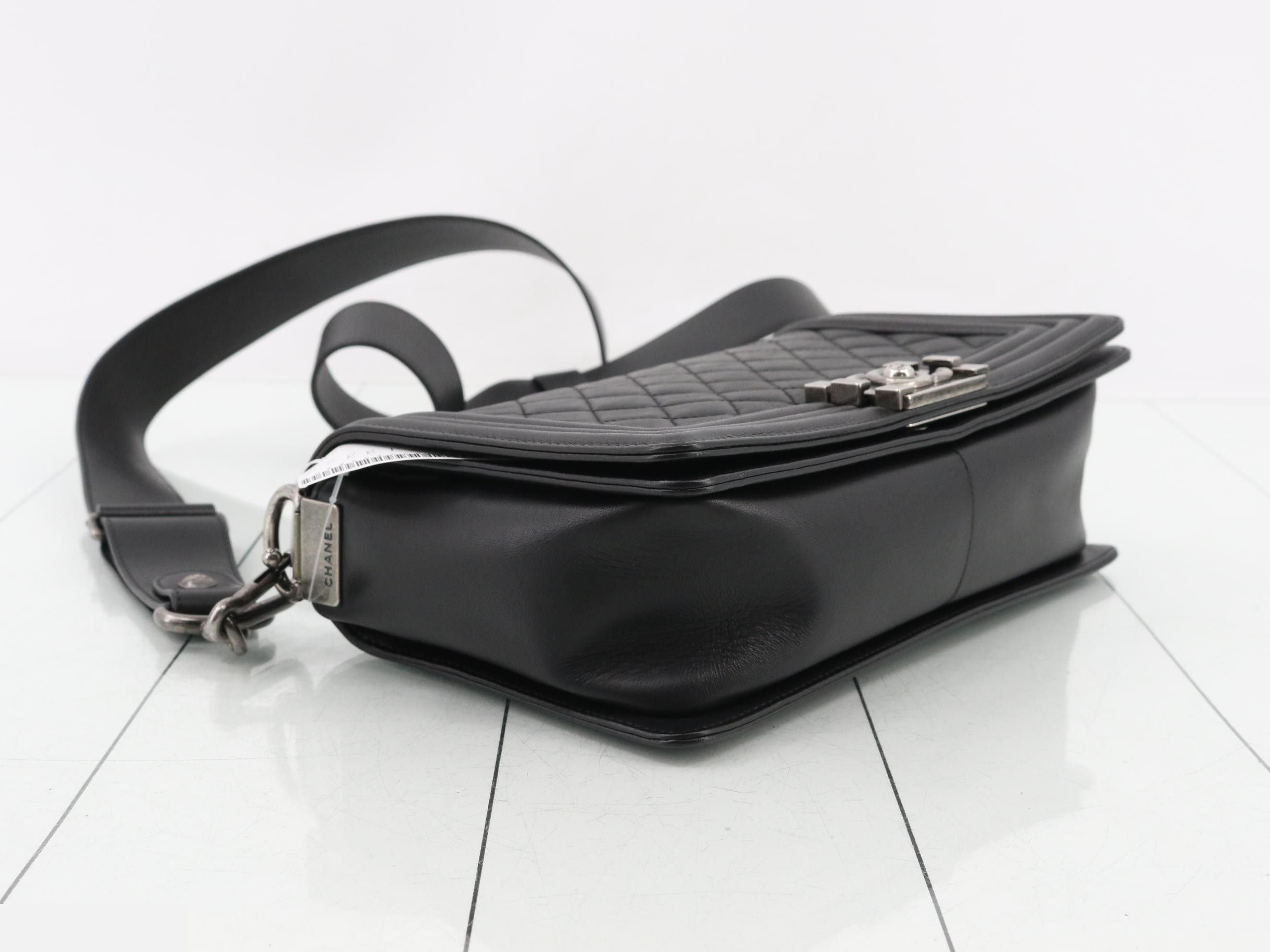 Boy Chanel Leather Chain Shoulder Bag — view 5