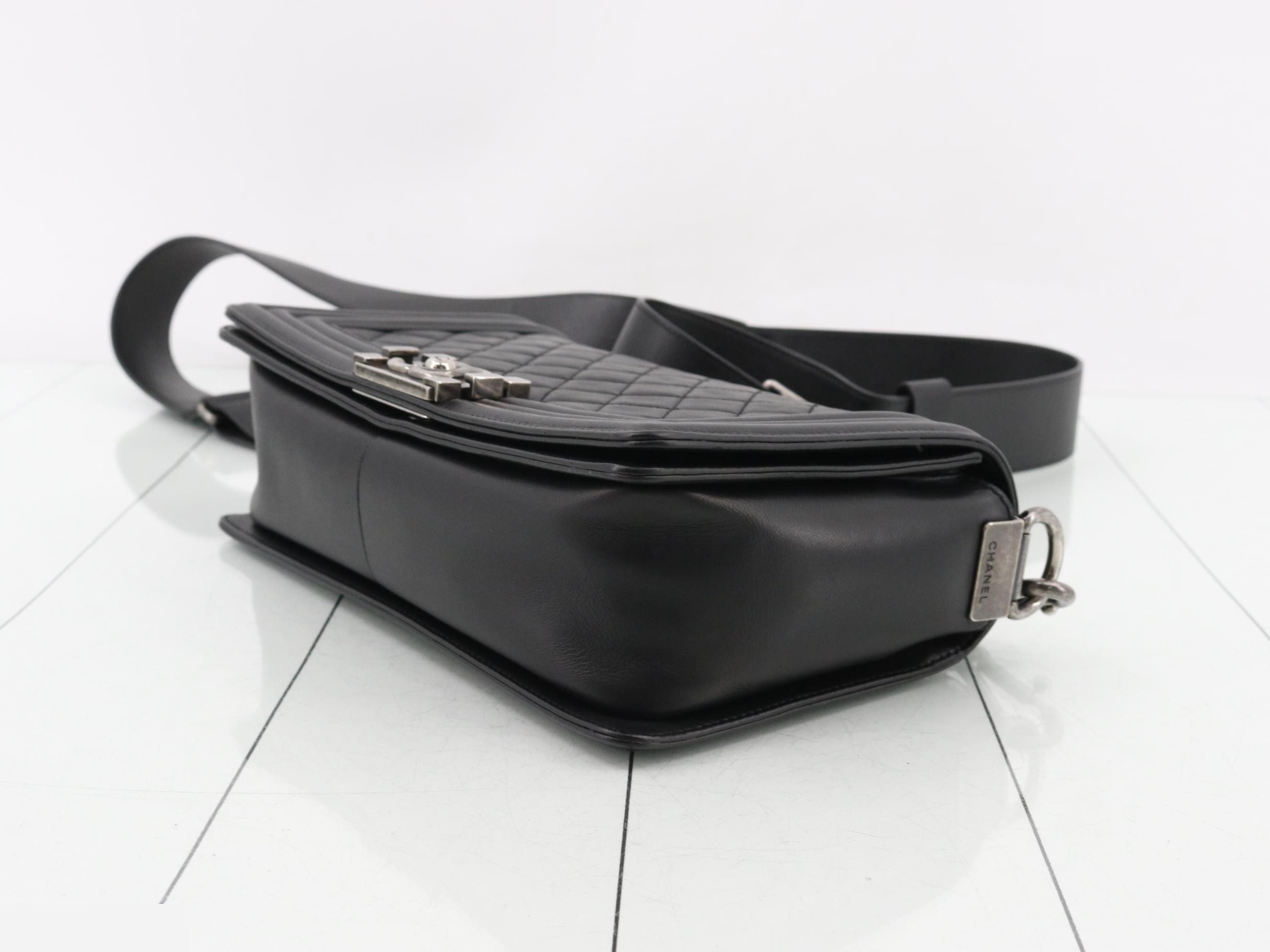 Boy Chanel Leather Chain Shoulder Bag — view 6