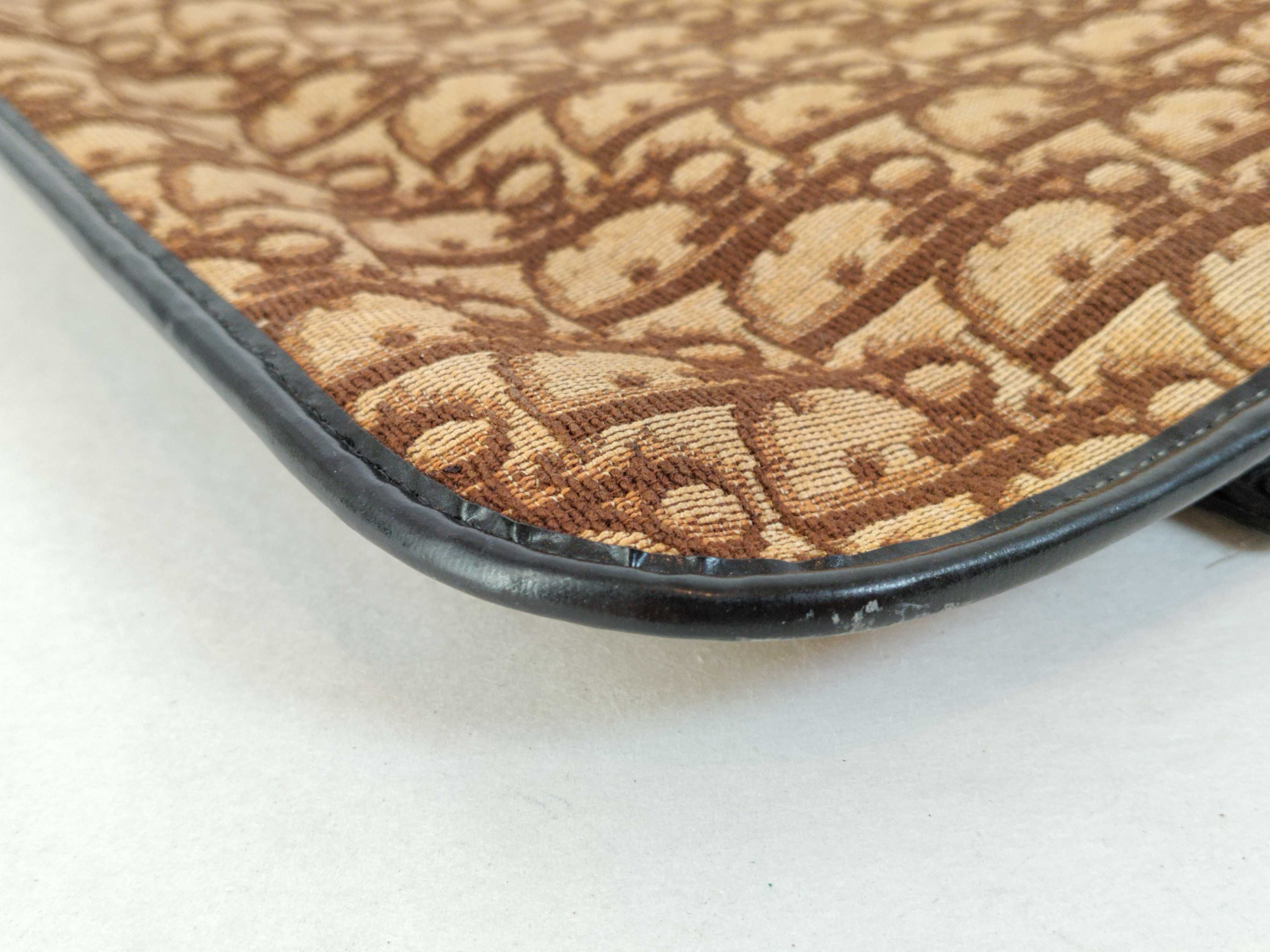 Trotter 2-Way Clutch Bag — view 3