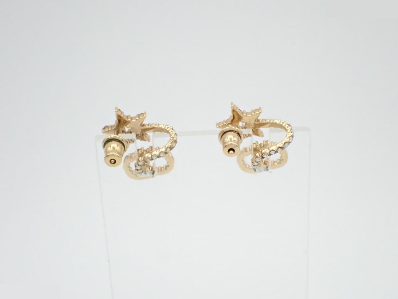 gold — view 2