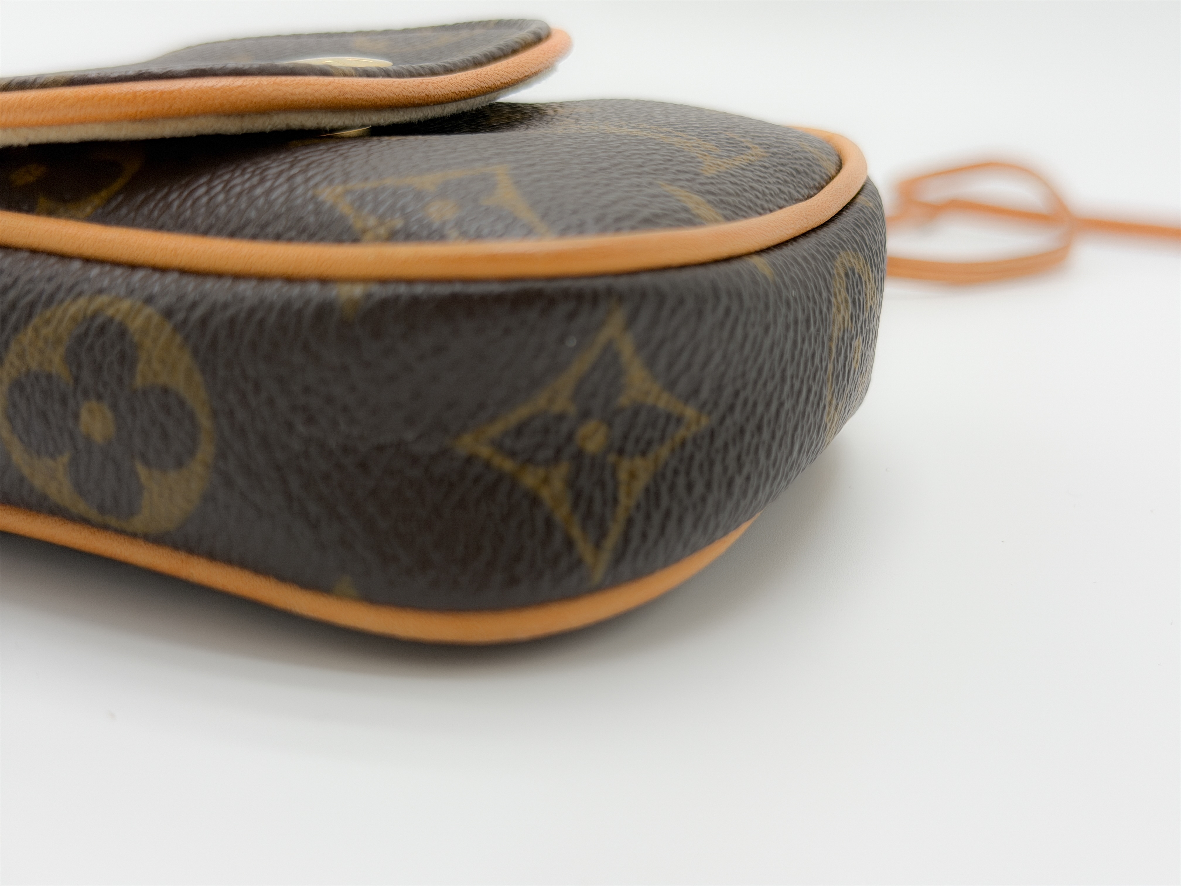 Monogram M60018 Pochette Cancun Shoulder Bag — view 7